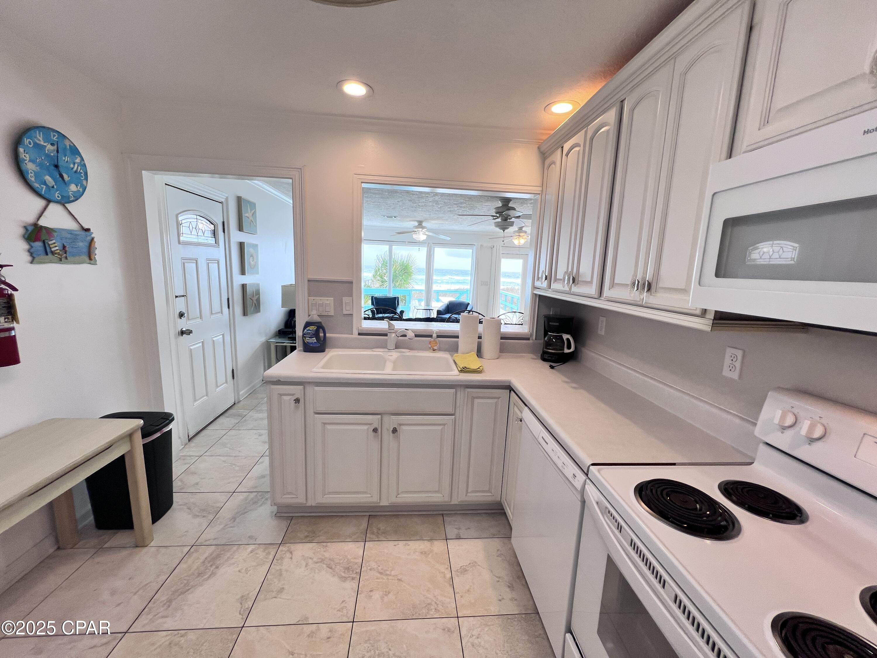 Image 7 For 16501 Front Beach Road