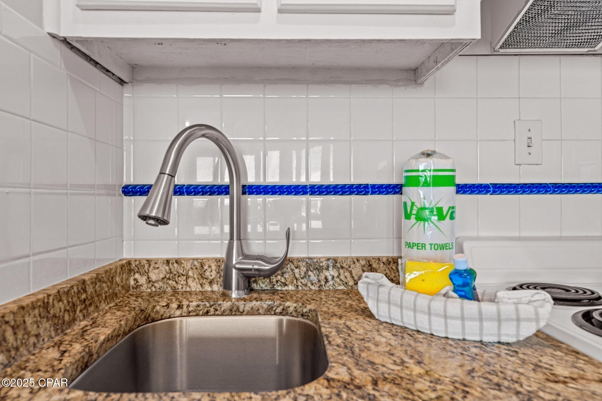 Image 11 For 8817 Thomas Drive A306