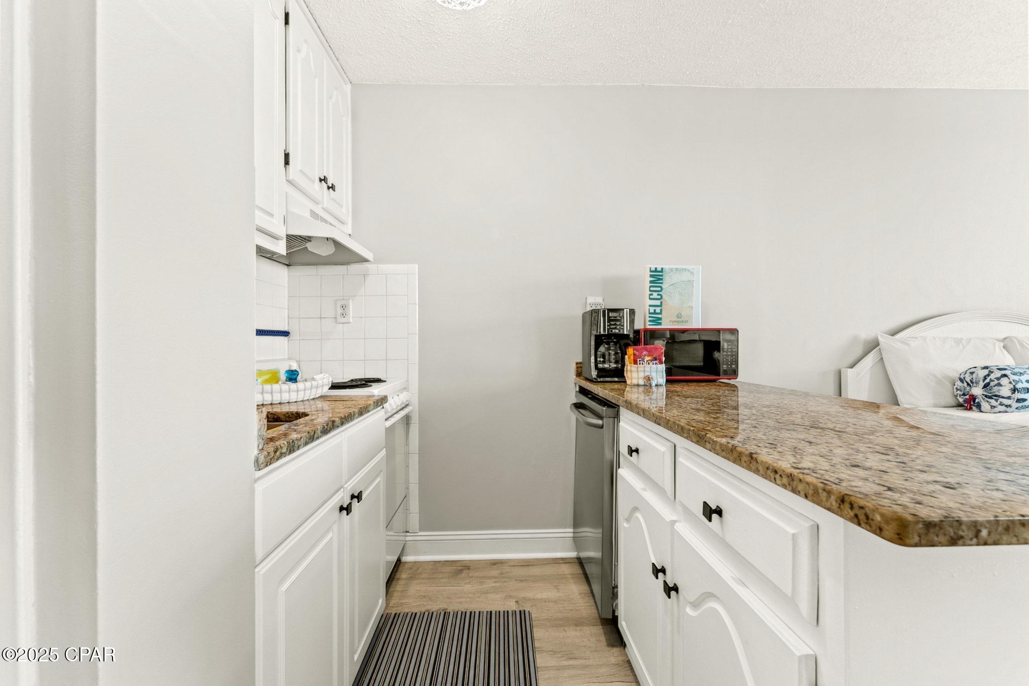 Image 12 For 8817 Thomas Drive A306