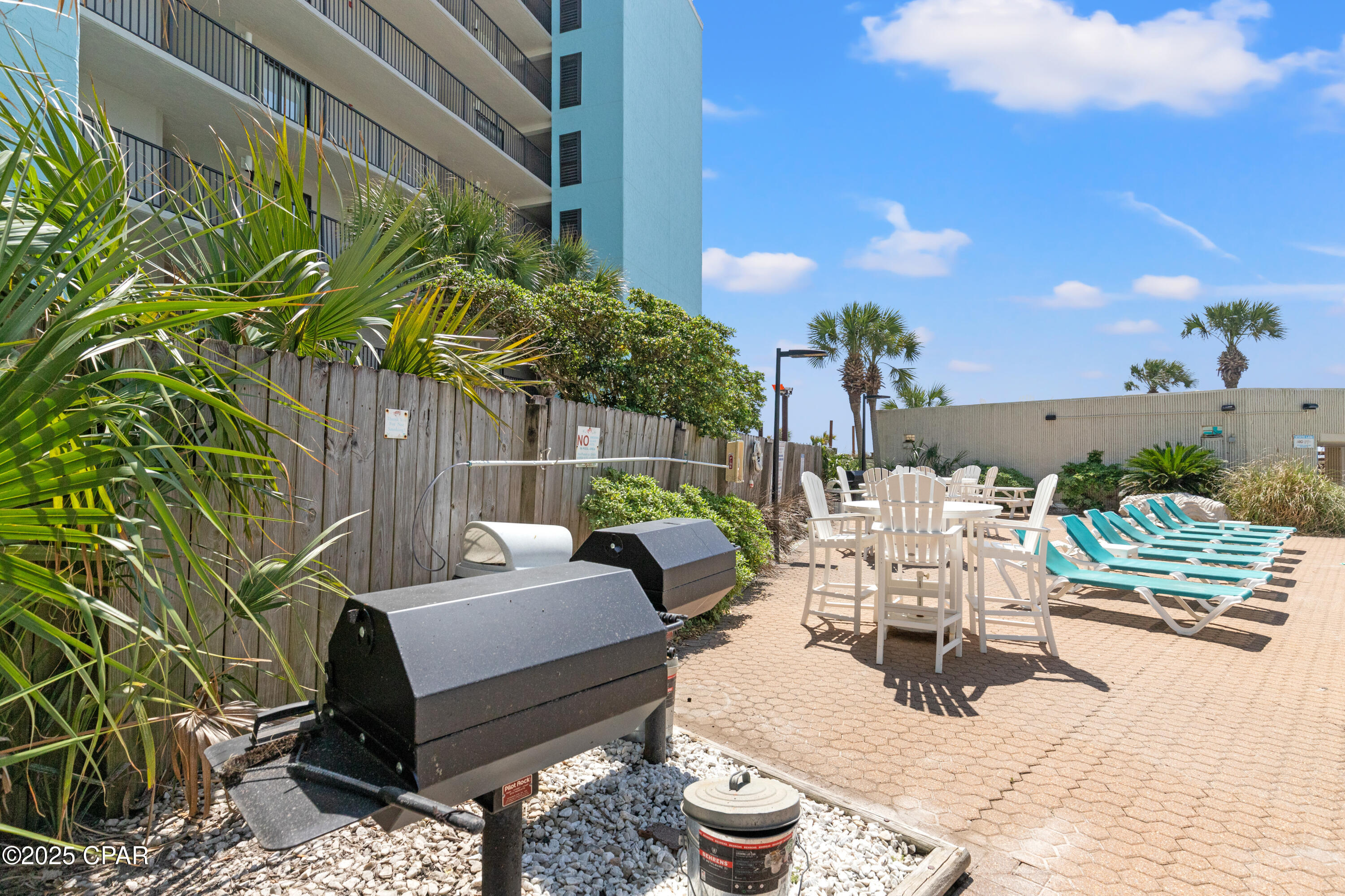 Image 20 For 8817 Thomas Drive A306