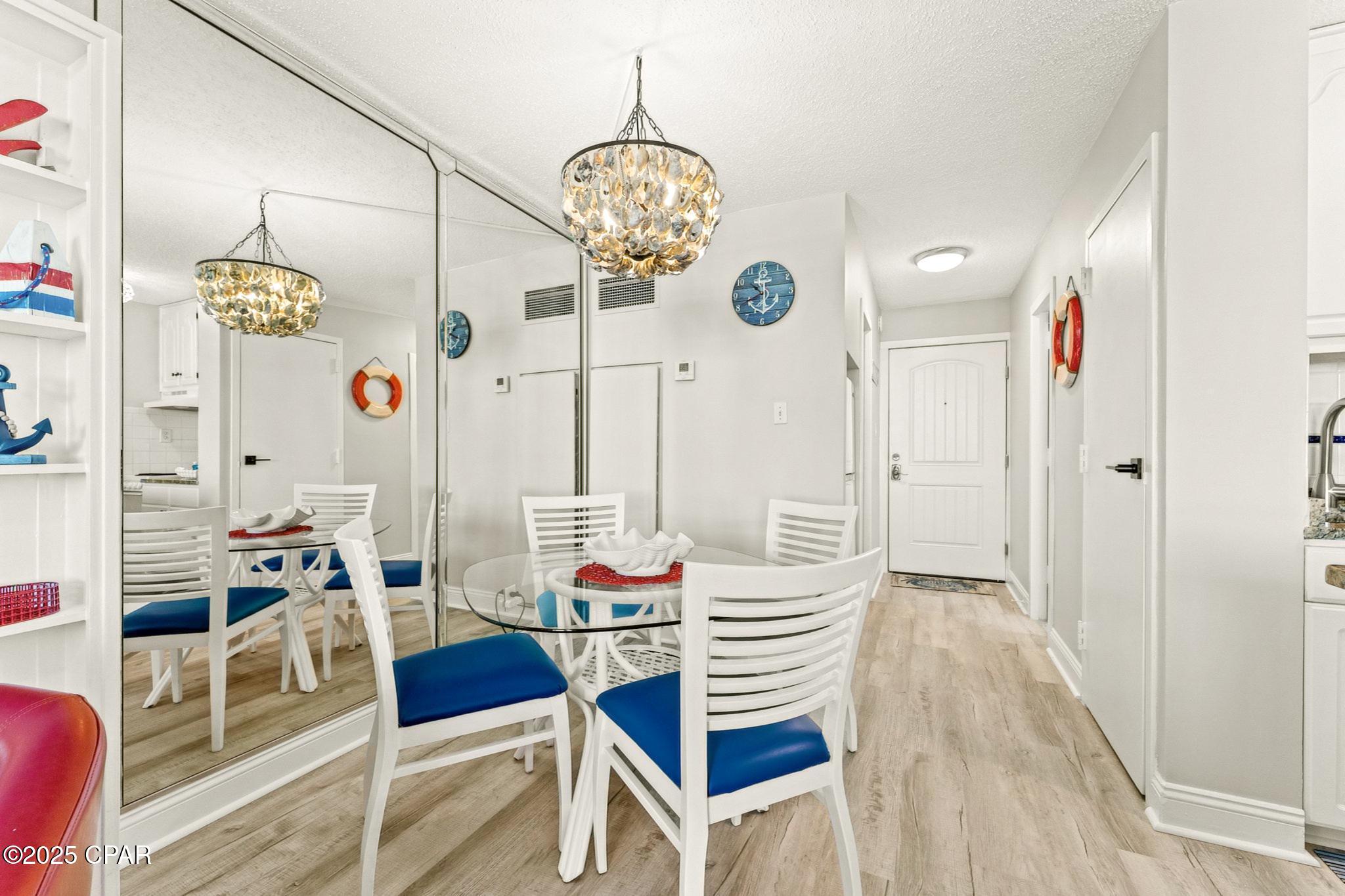 Image 7 For 8817 Thomas Drive A306