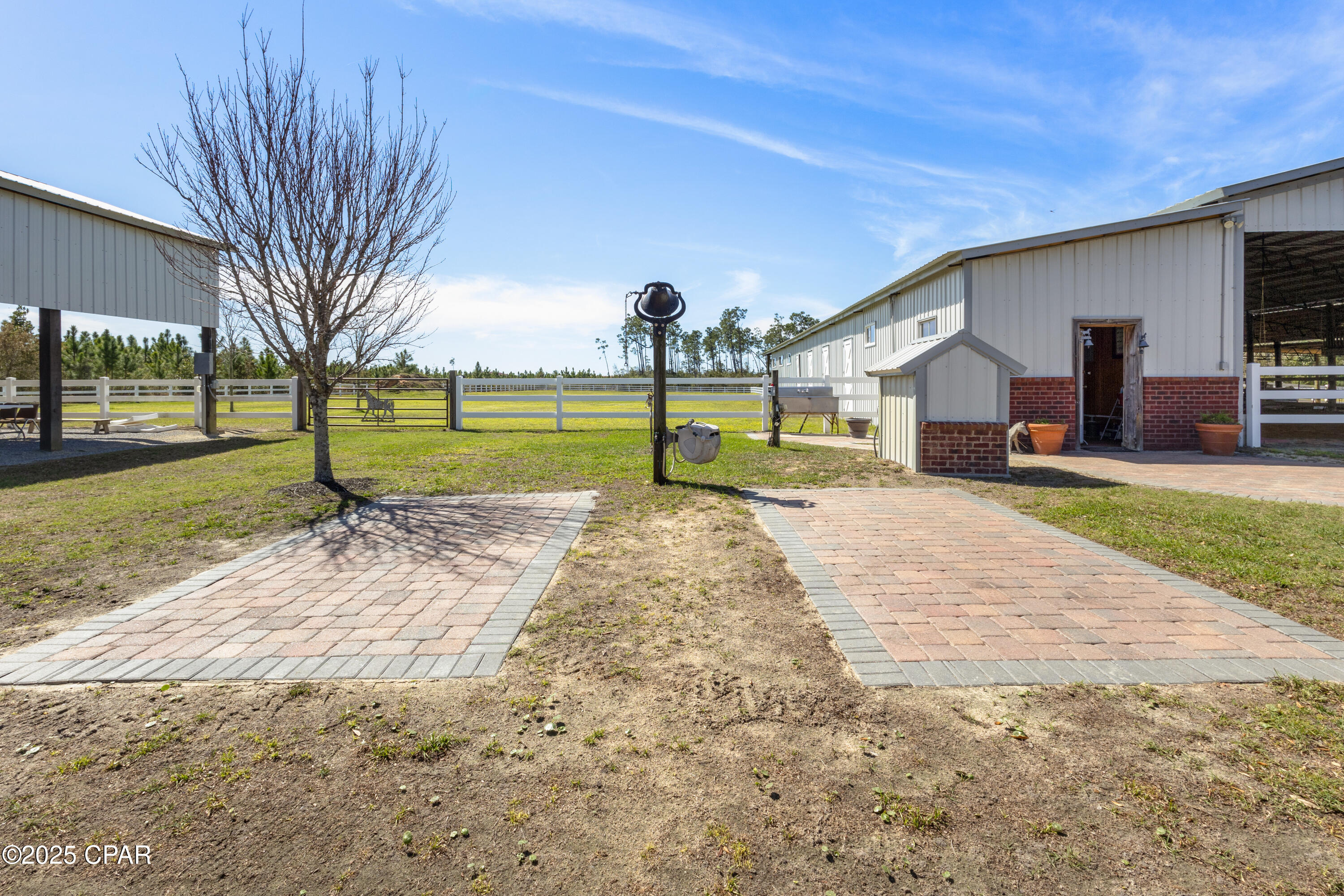 Image 61 For 4301 Transmitter Road