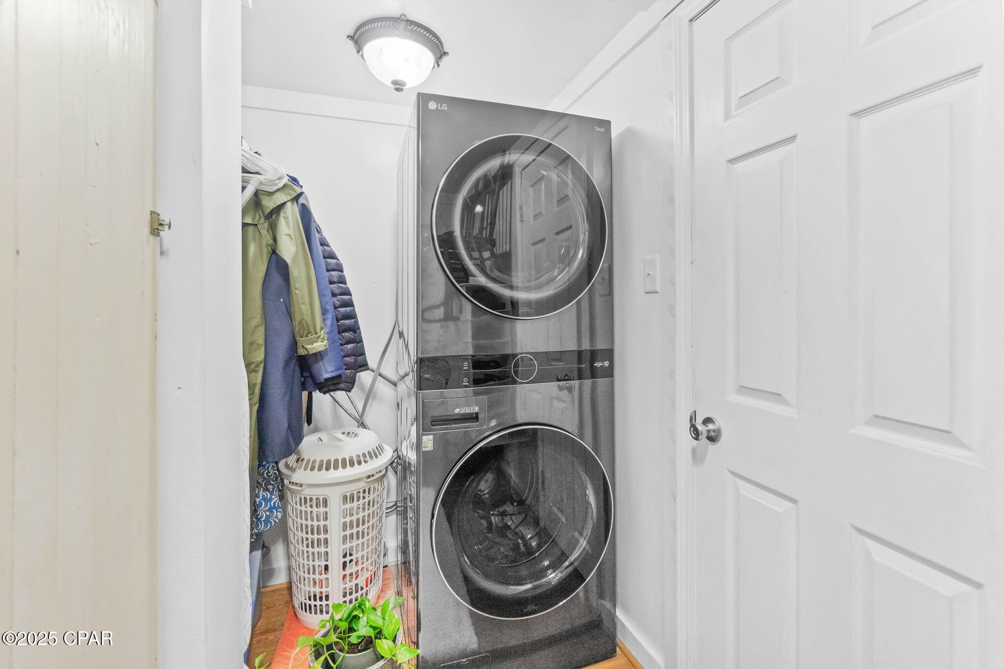 Image 19 For 1748 Georgia Street