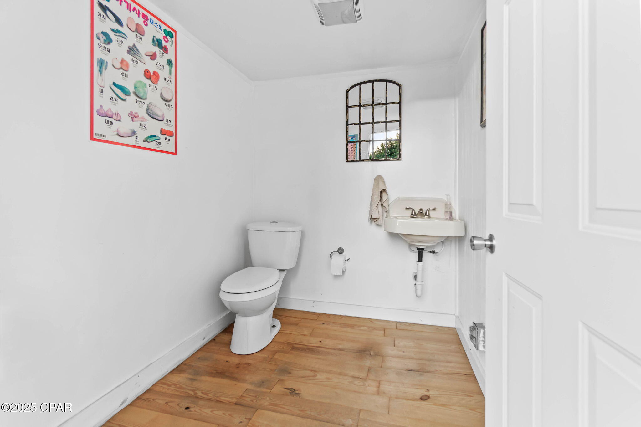 Image 41 For 1748 Georgia Street