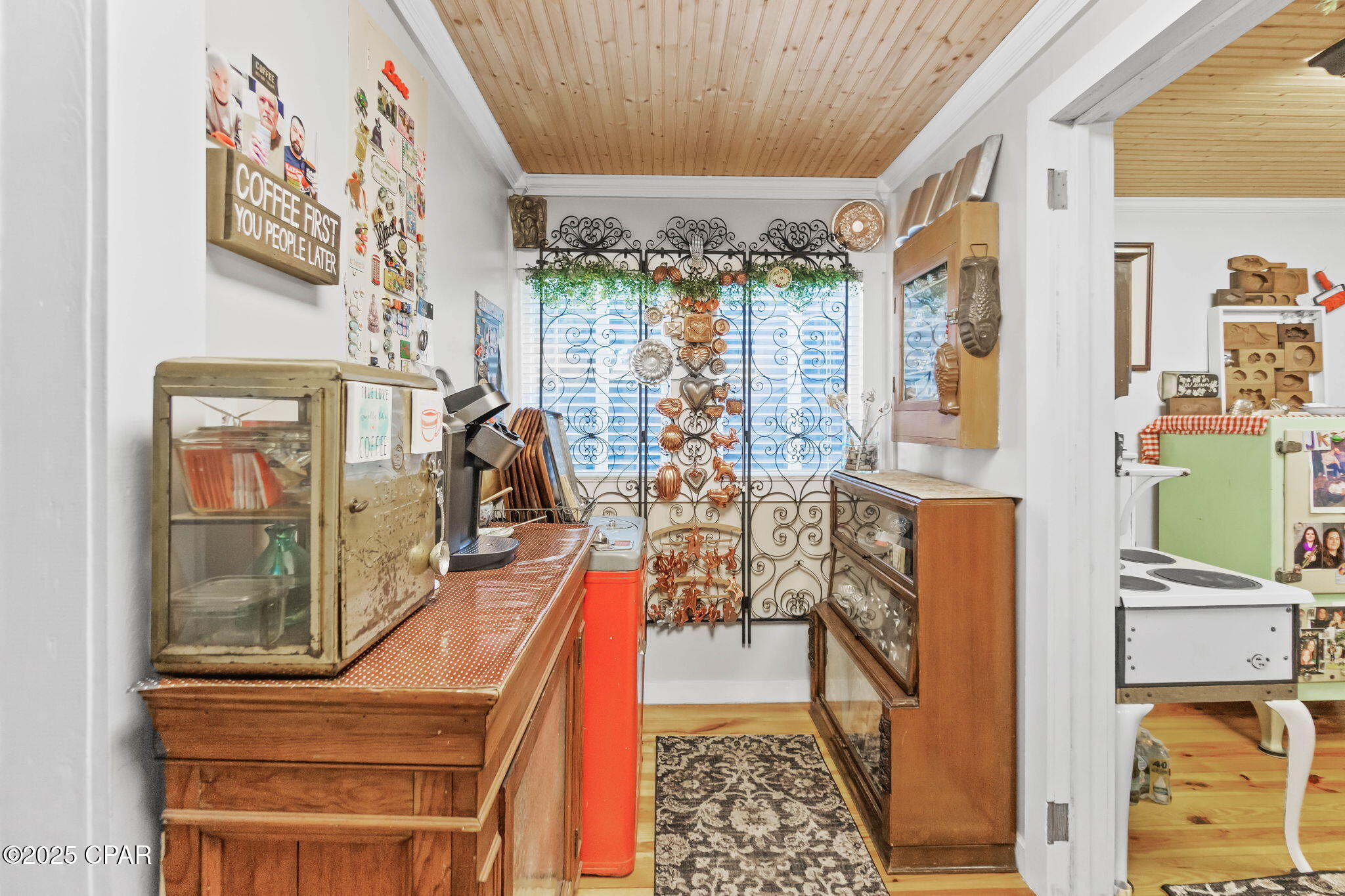 Image 5 For 1748 Georgia Street