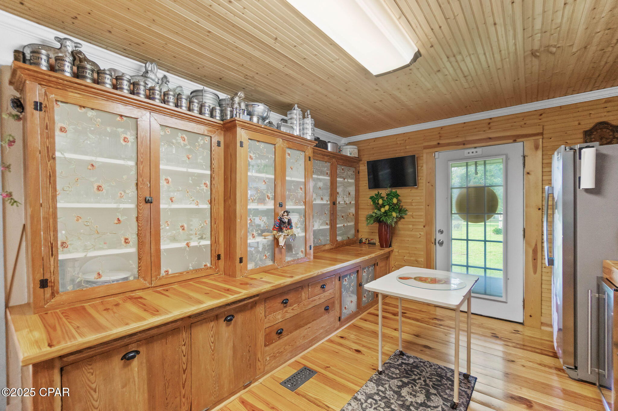 Image 8 For 1748 Georgia Street