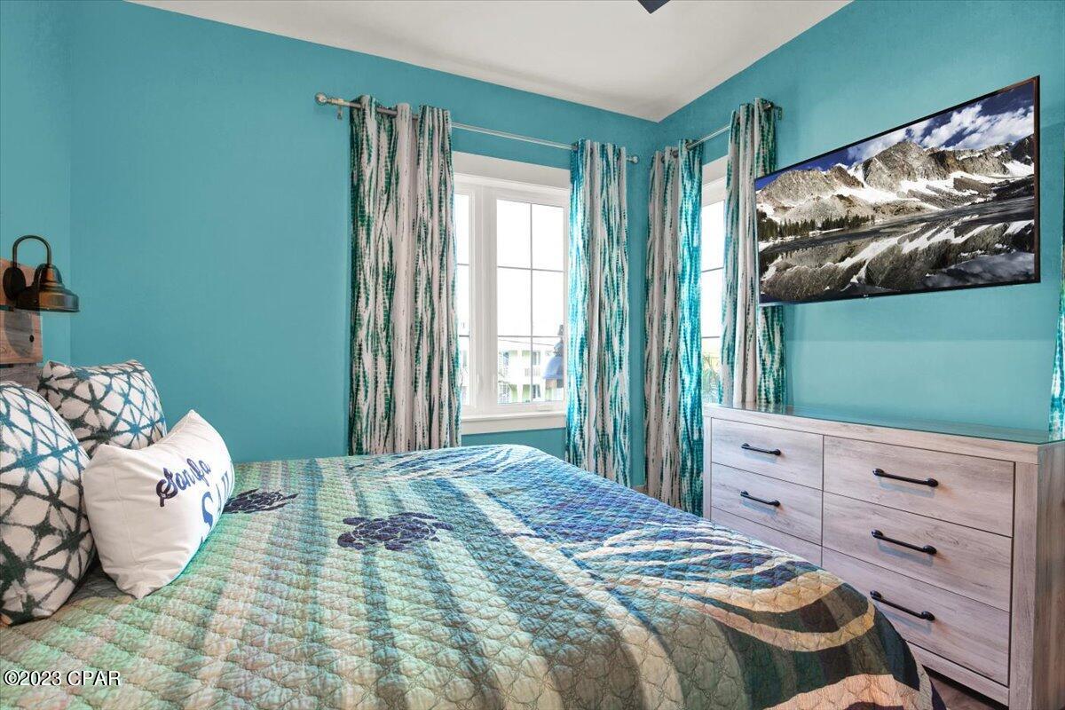 Image 16 For 13659 Front Beach Road