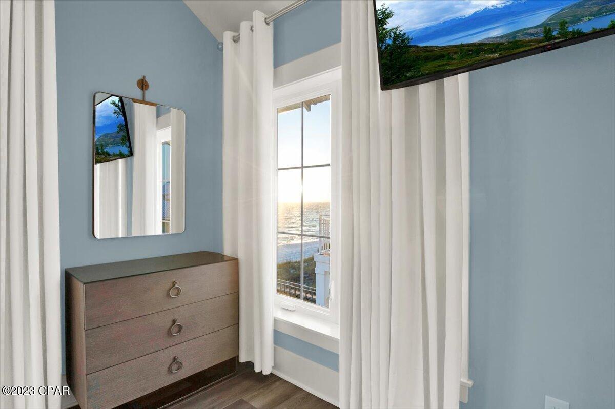 Image 38 For 13659 Front Beach Road