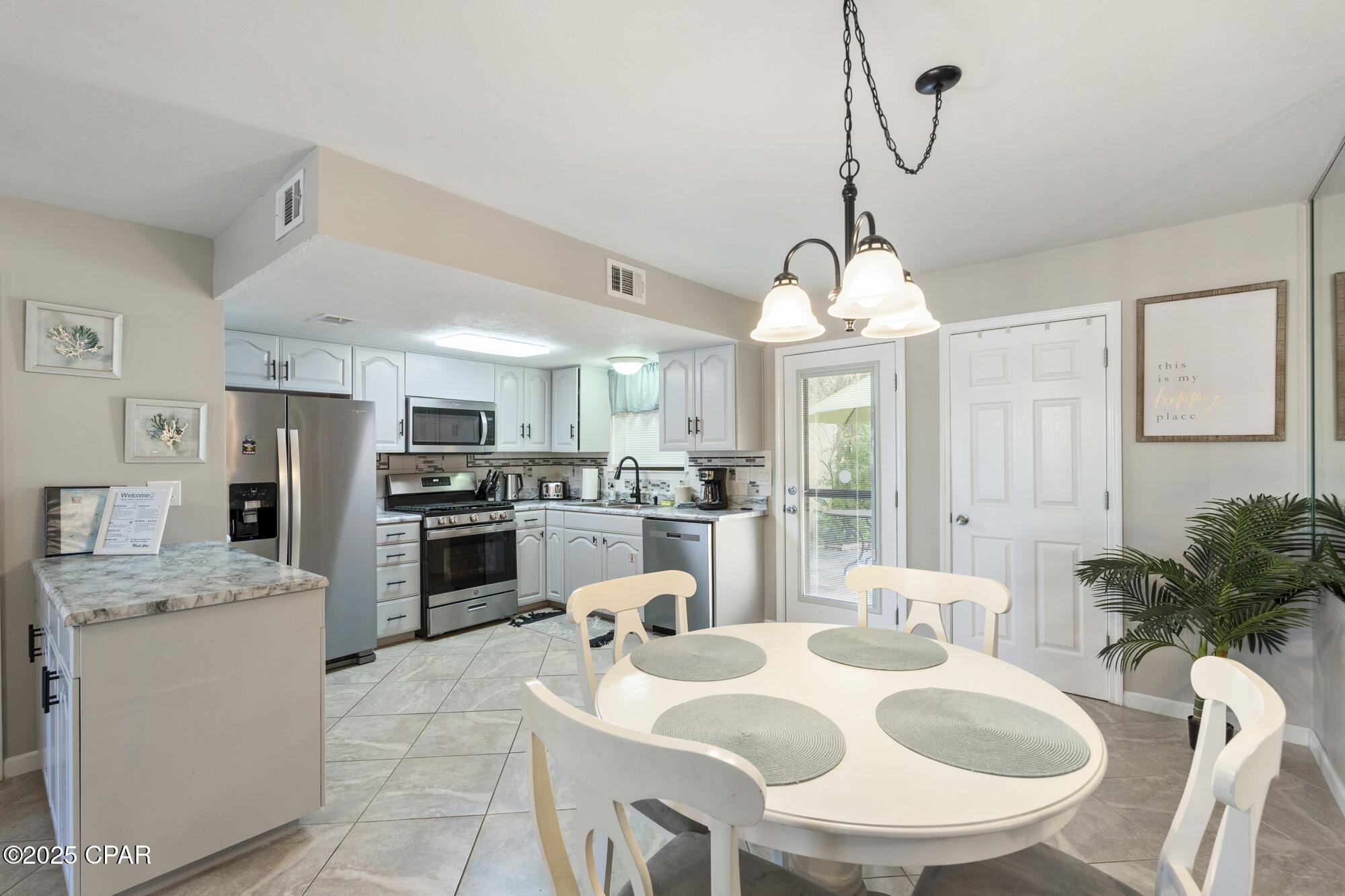 Image 11 For 184 White Sandy Drive