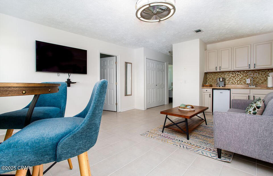 Image 13 For 201 Circle Drive