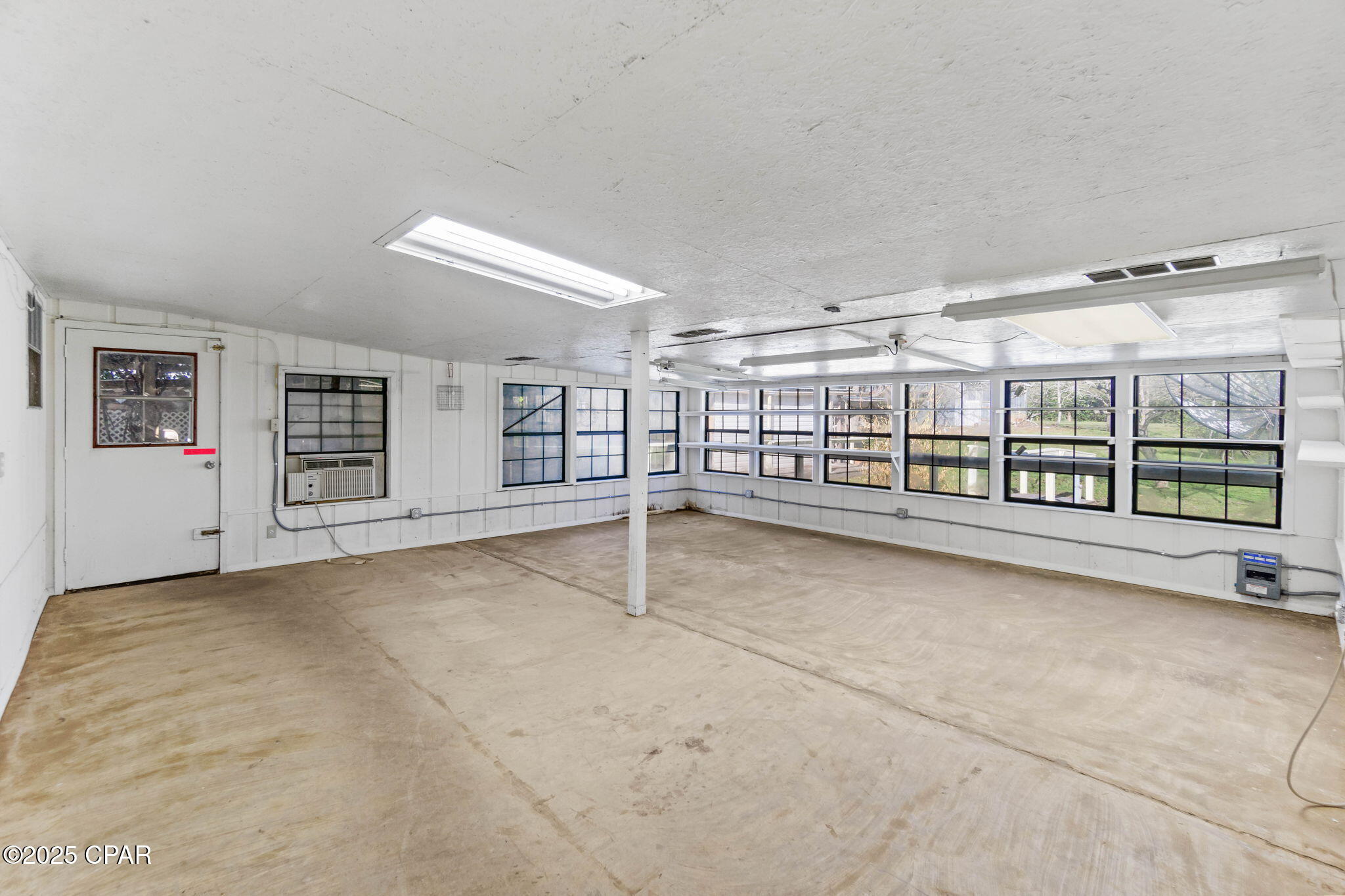 Image 11 For 1370 Jackson Avenue