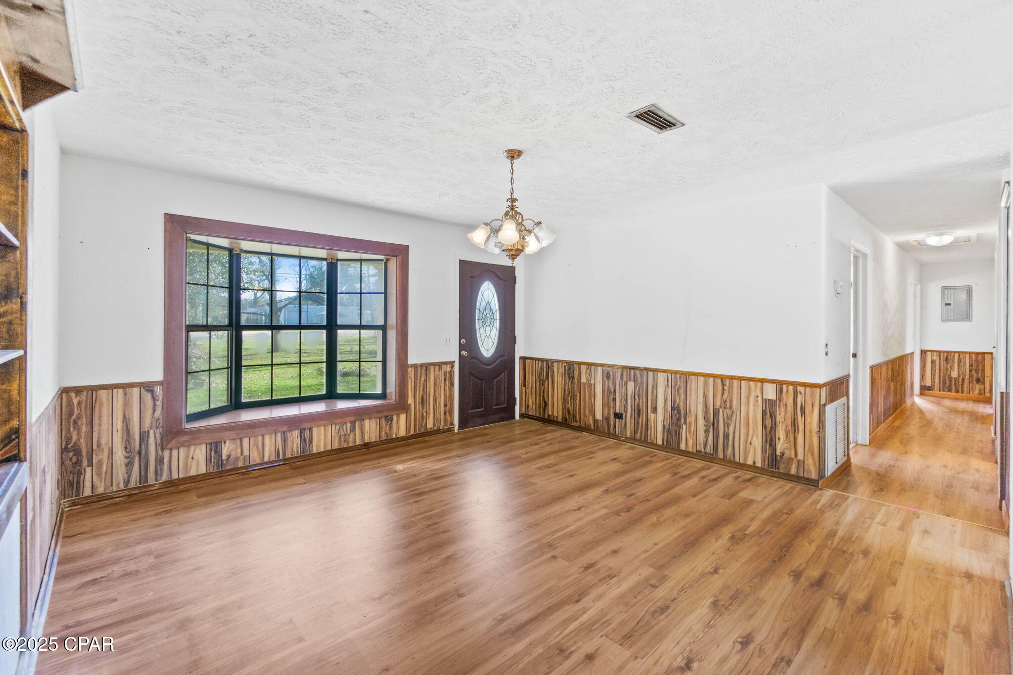 Image 5 For 1370 Jackson Avenue