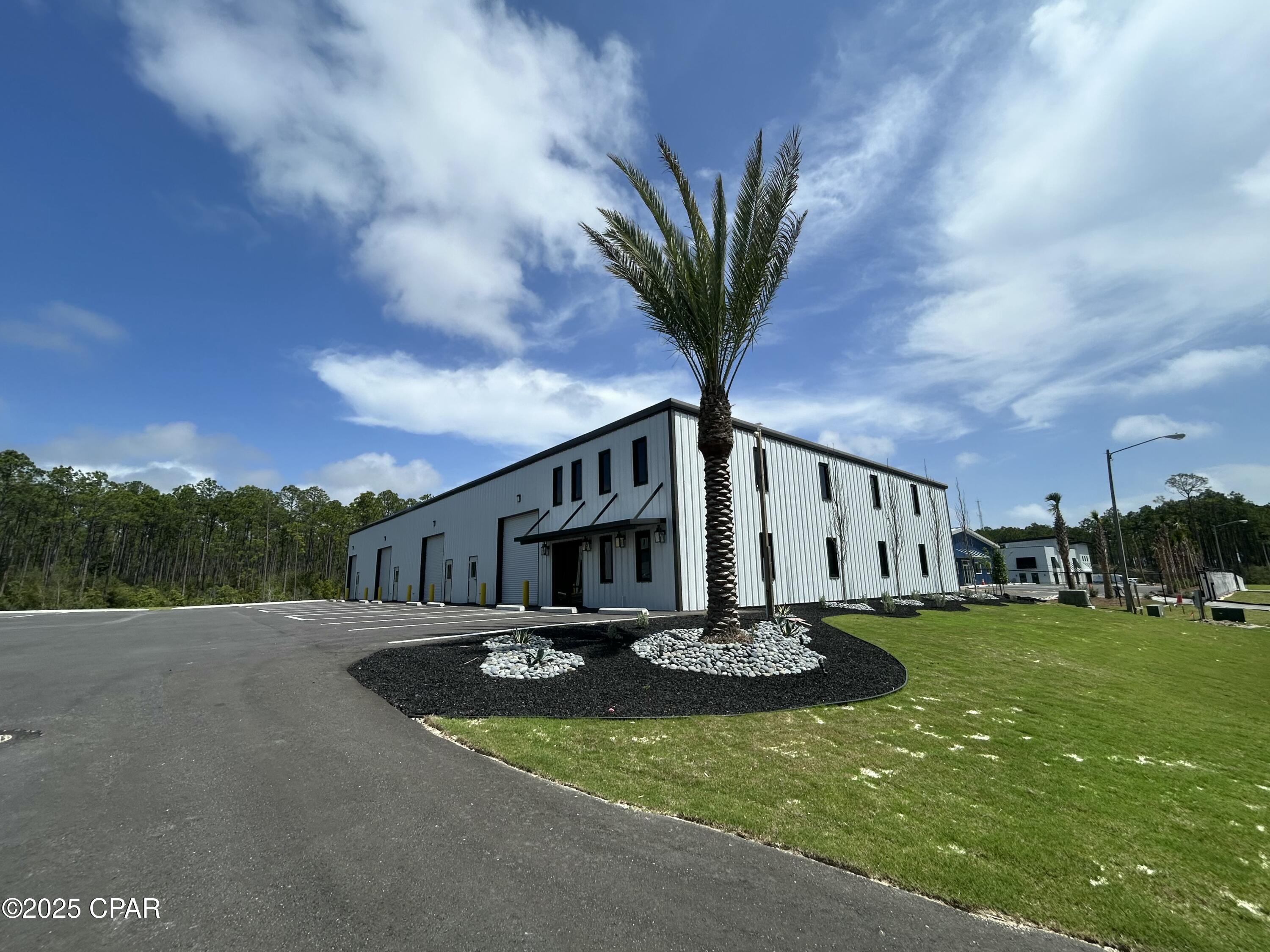 Image 2 For 17744 Beach Park Trail A