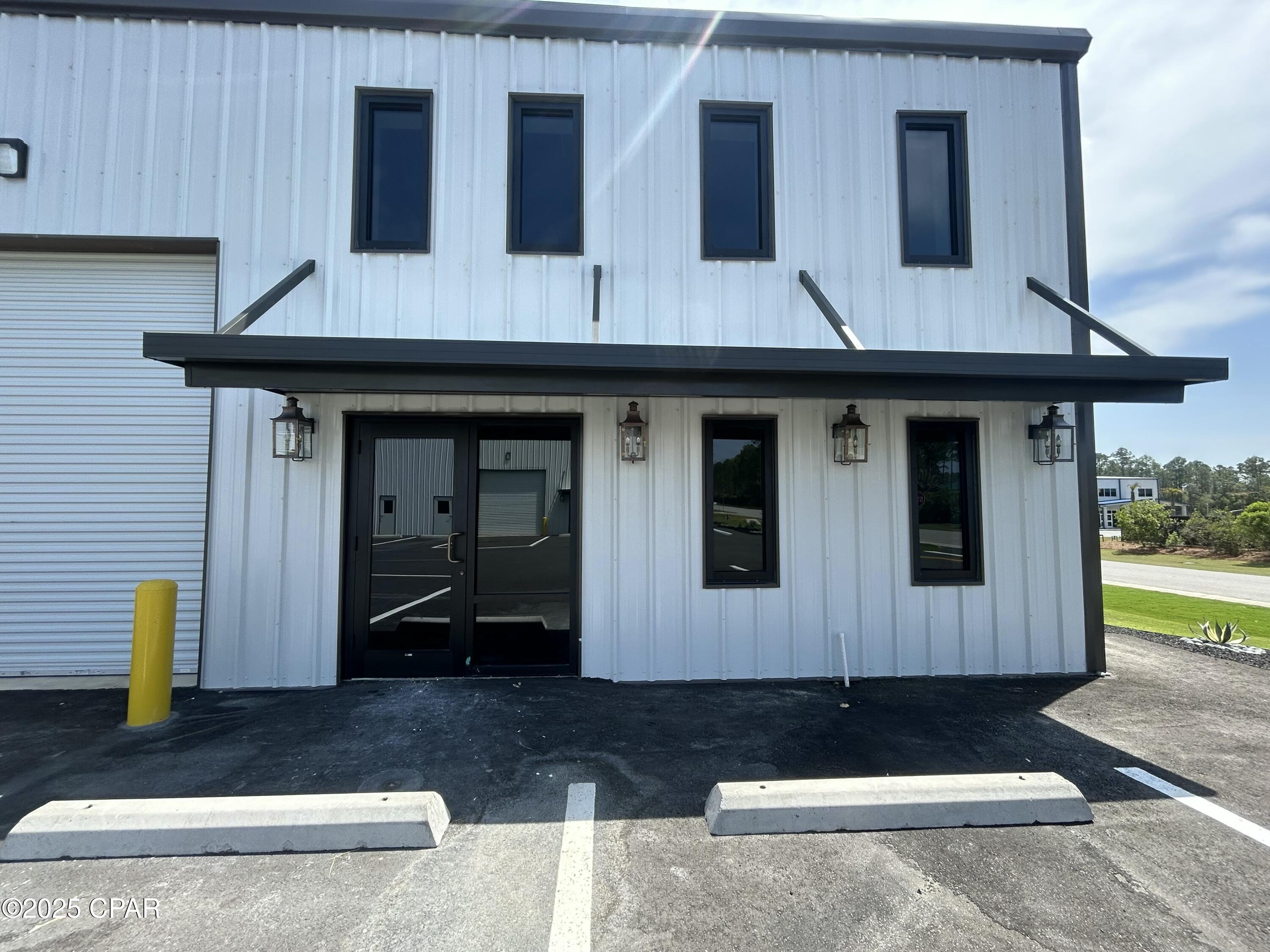 Image 6 For 17744 Beach Park Trail A