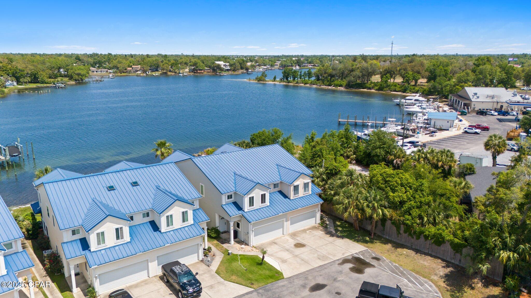 Listing photo id 27 for 5116 Blue Harbor Drive