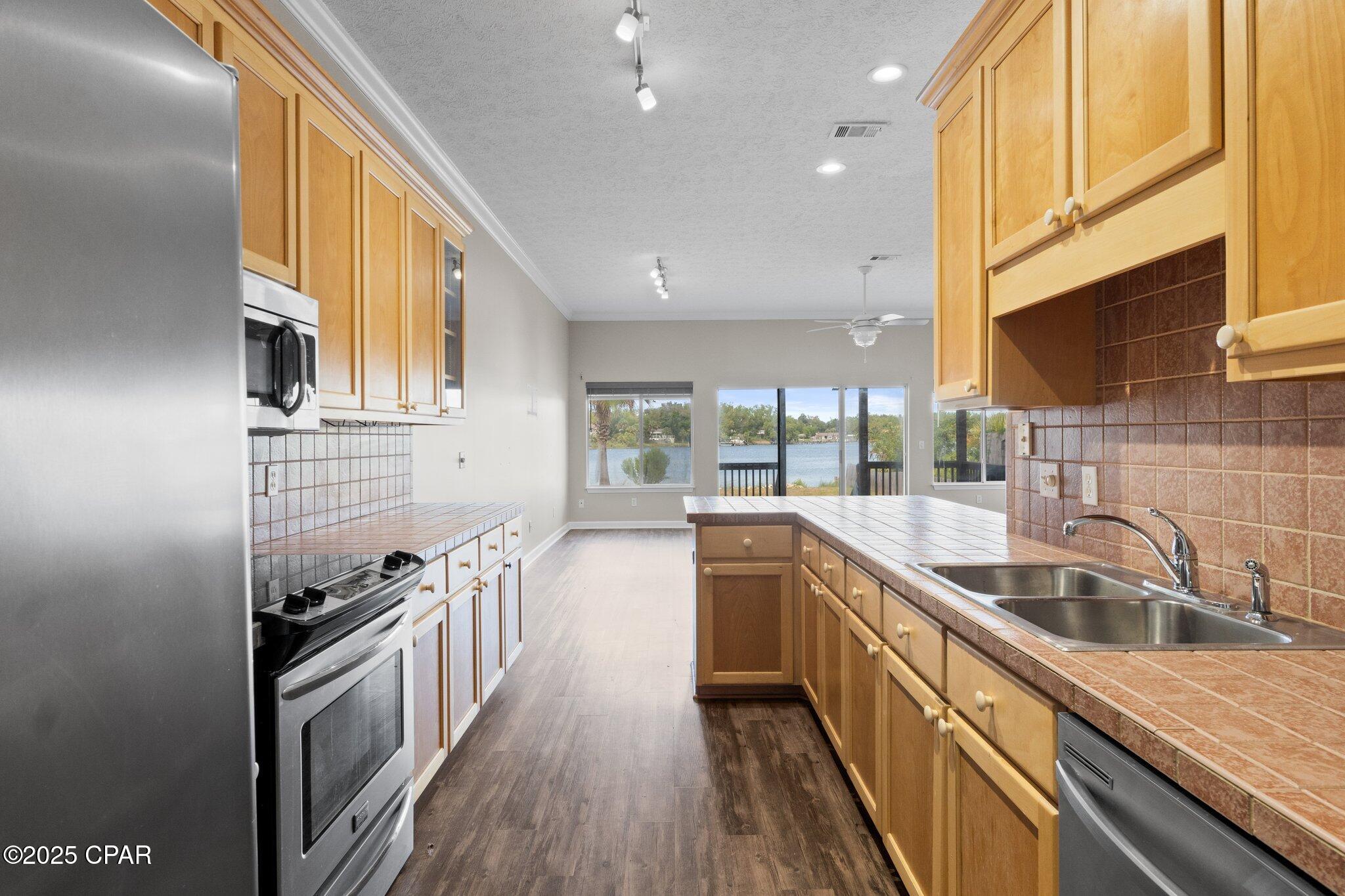 Image 8 For 5116 Blue Harbor Drive