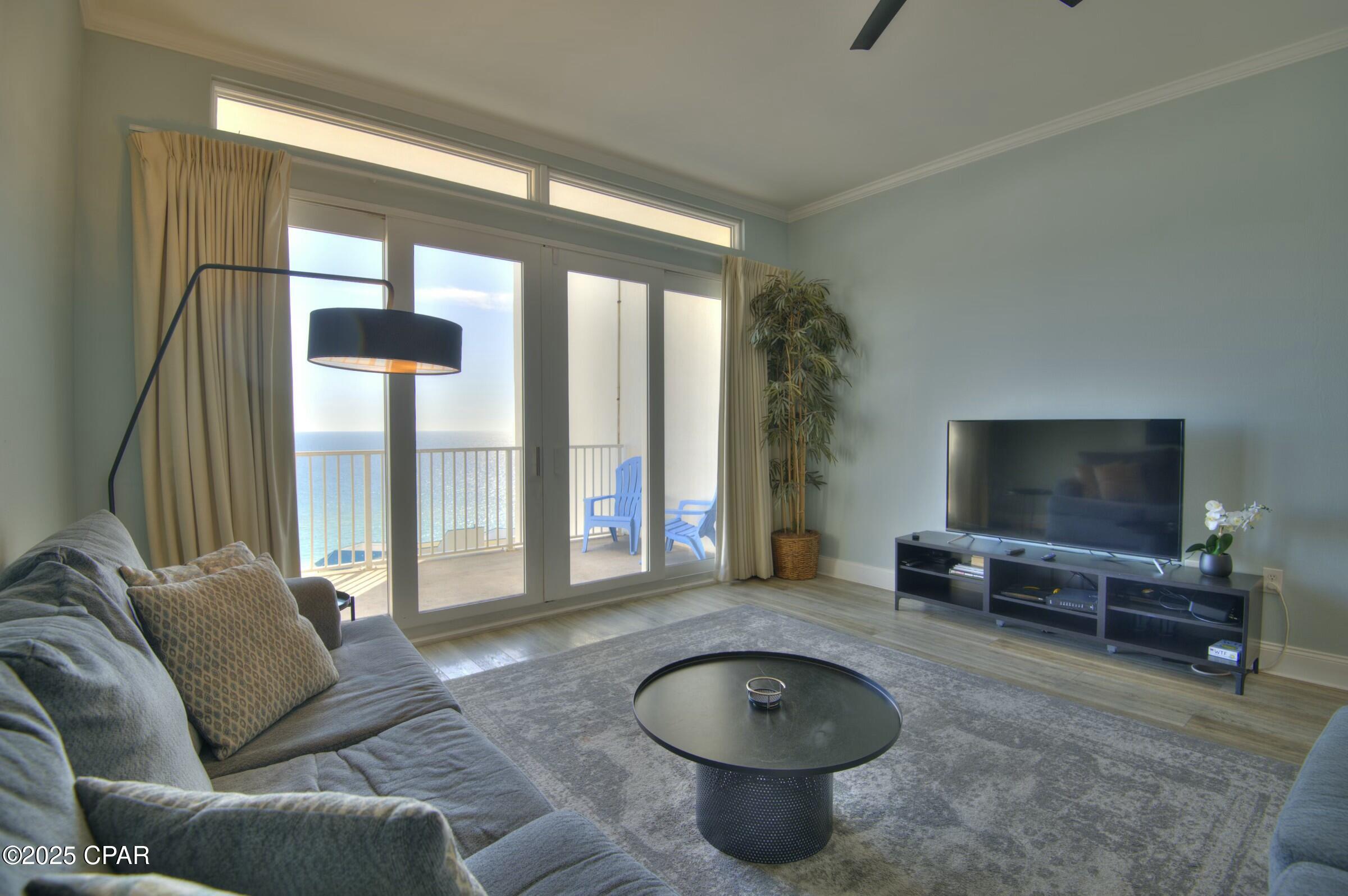 Image 3 For 9860 Thomas Drive 2111