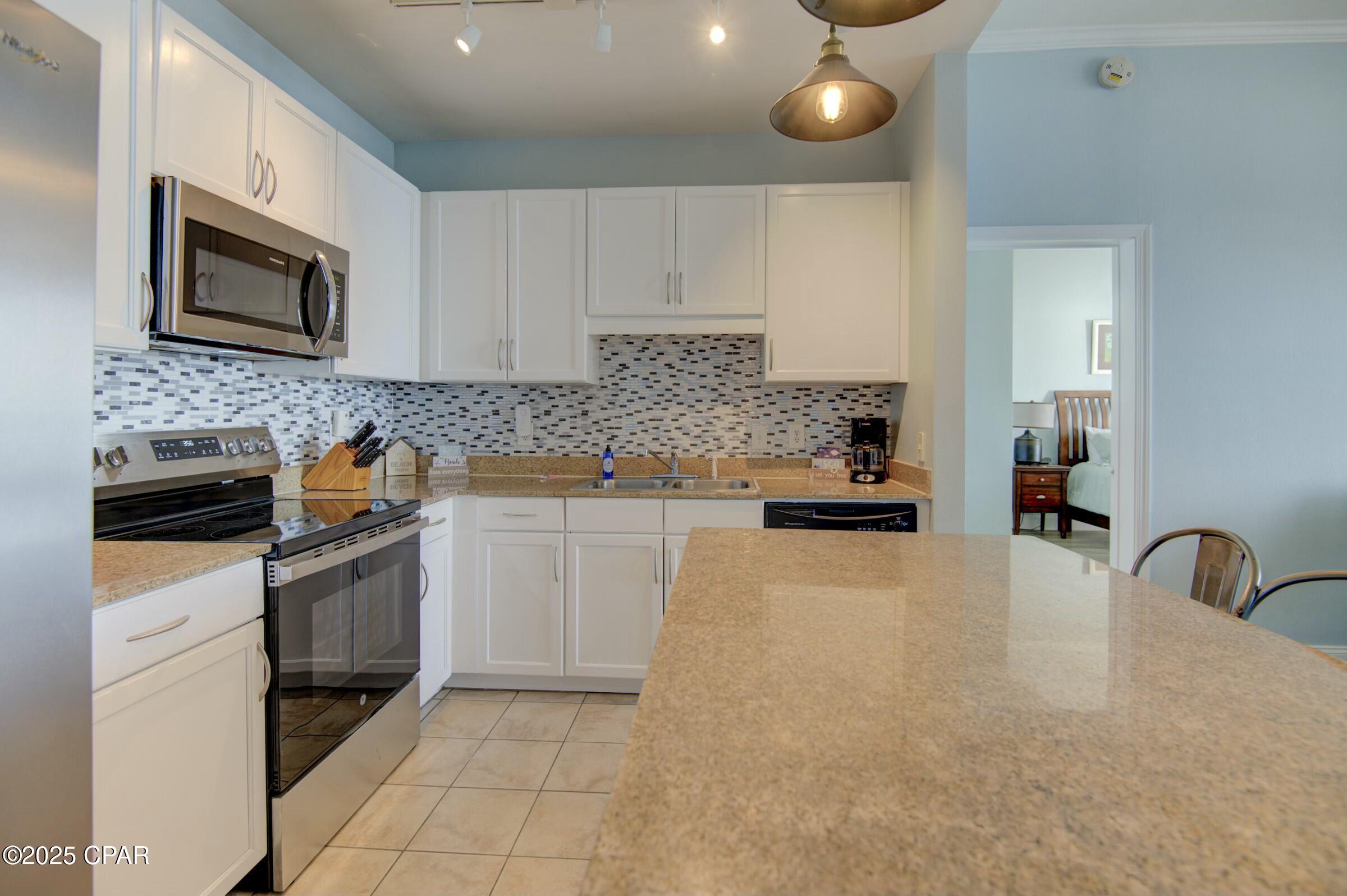 Image 7 For 9860 Thomas Drive 2111
