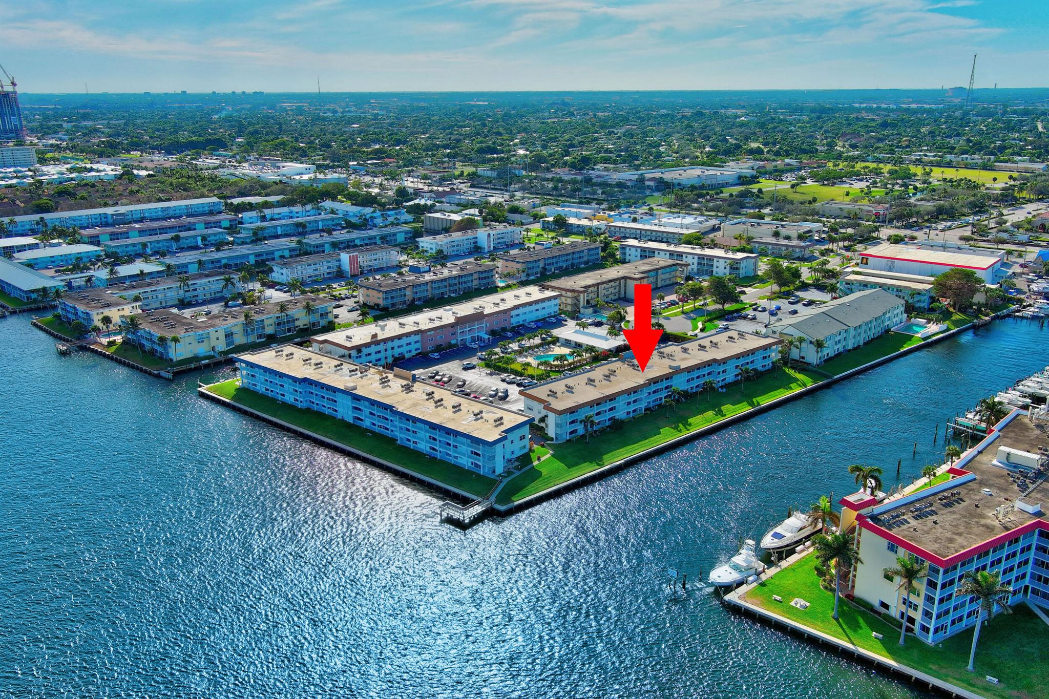 Shore Club Apts B & C Con