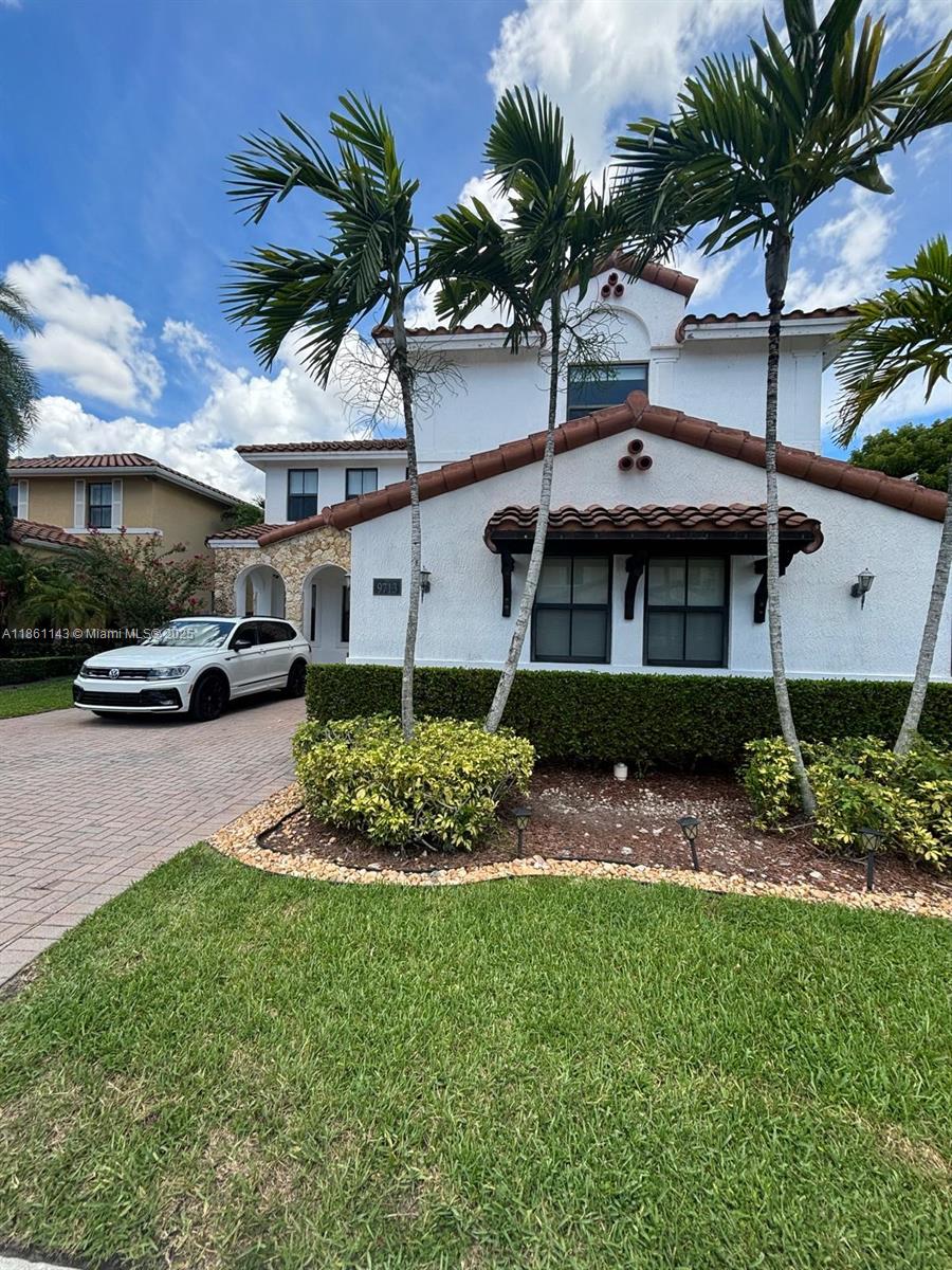 Fontainebleau West North