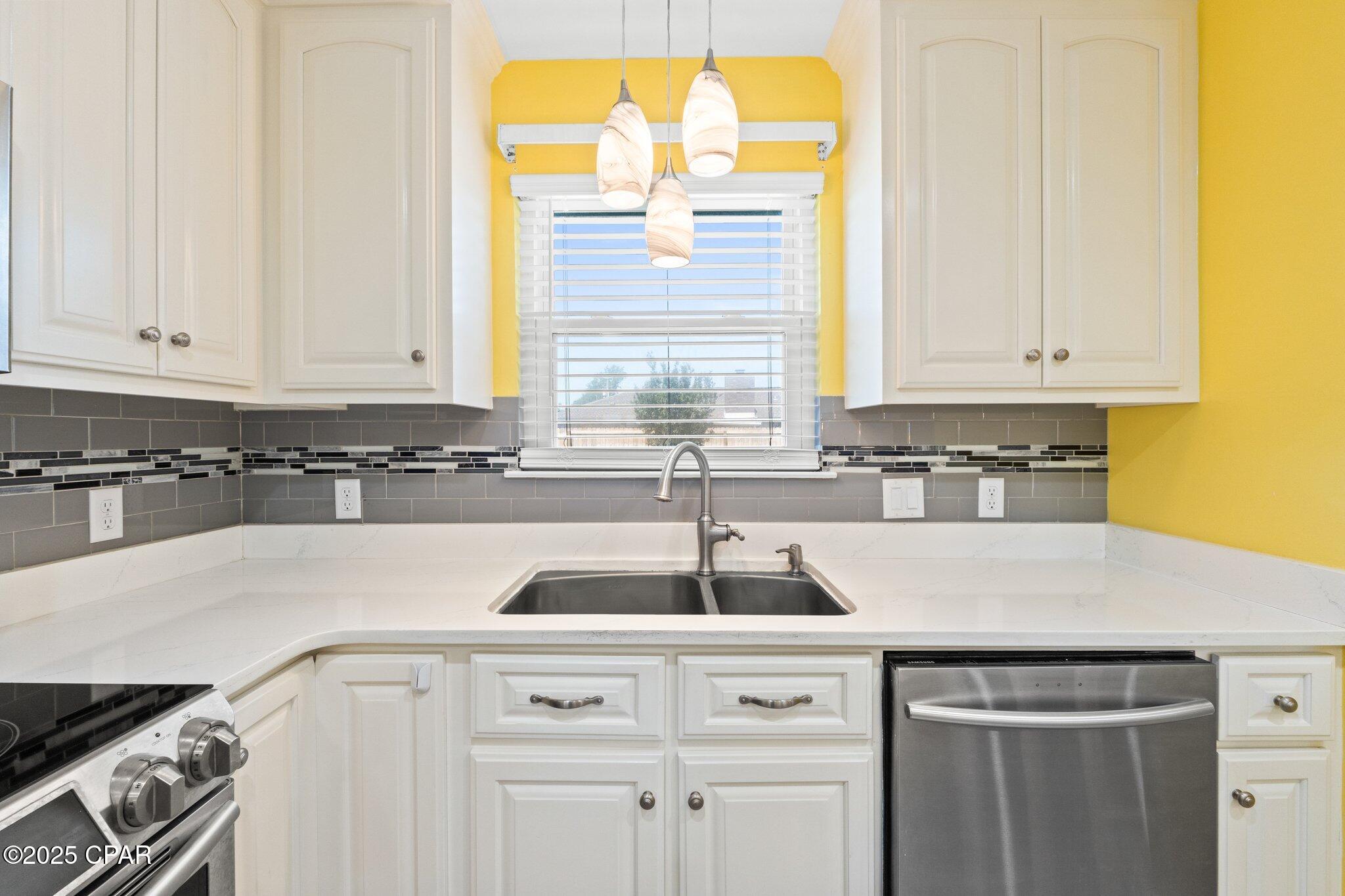 Image 18 For 326 Moore Drive