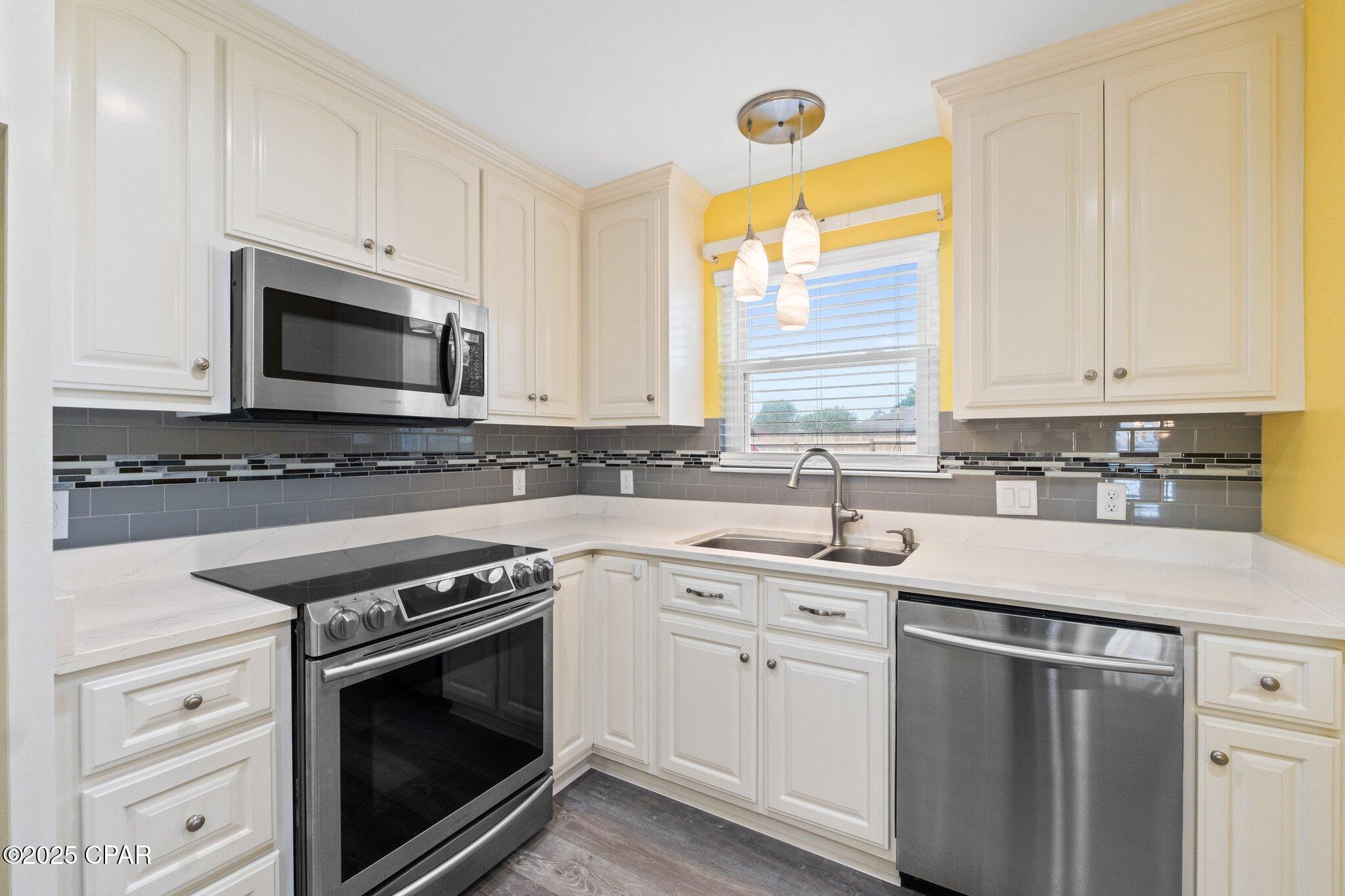 Image 20 For 326 Moore Drive