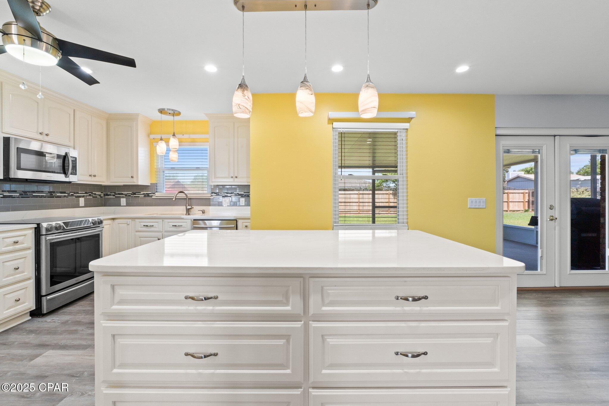 Image 4 For 326 Moore Drive