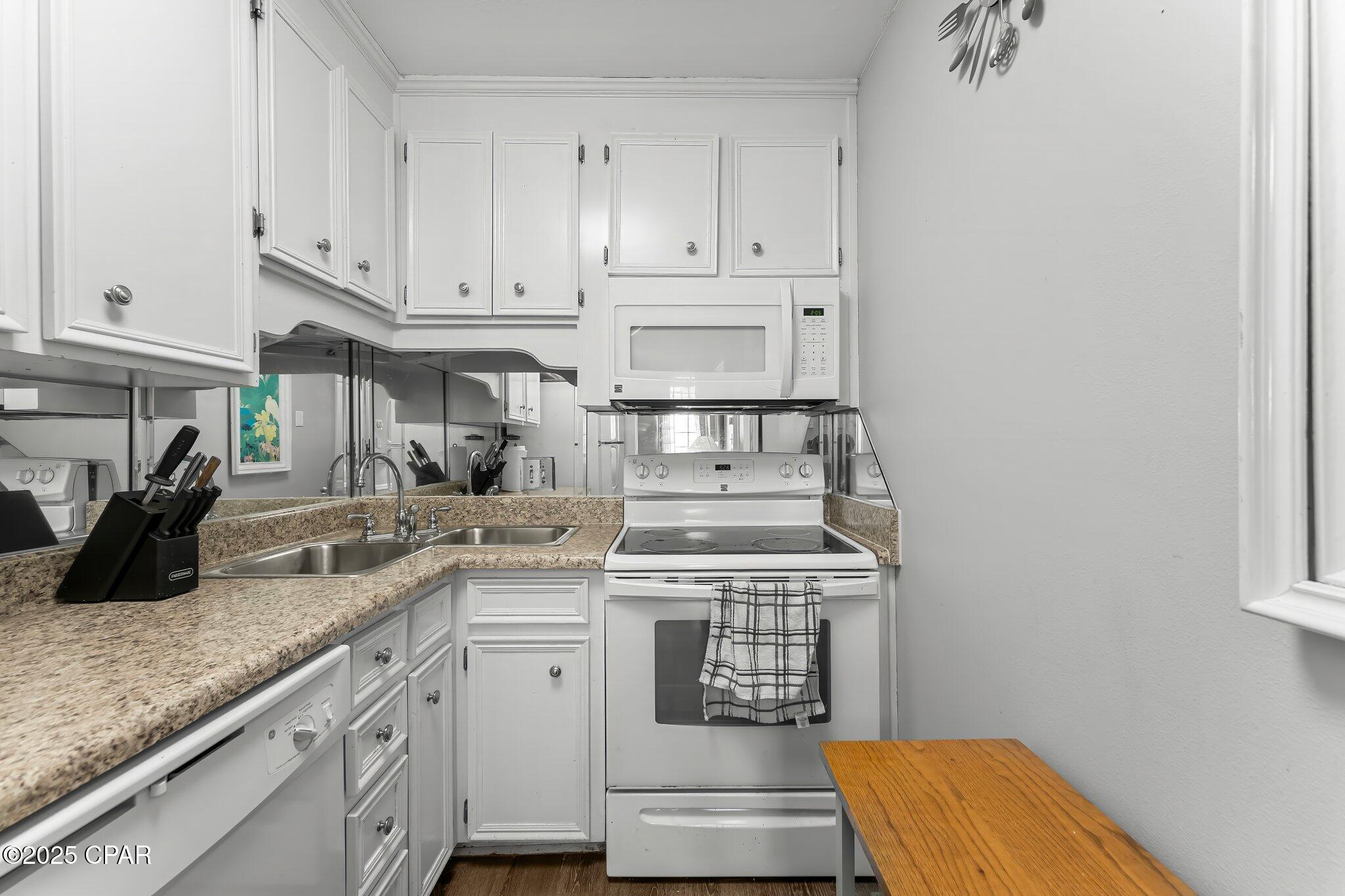 Image 14 For 17462 Front Beach Road 83b