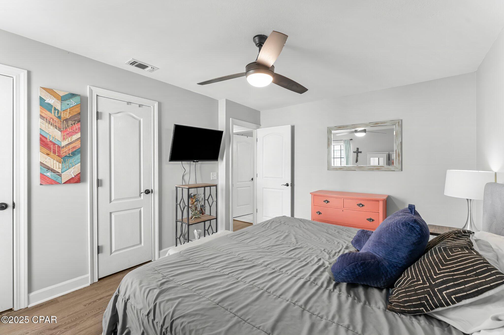 Image 18 For 17462 Front Beach Road 83b