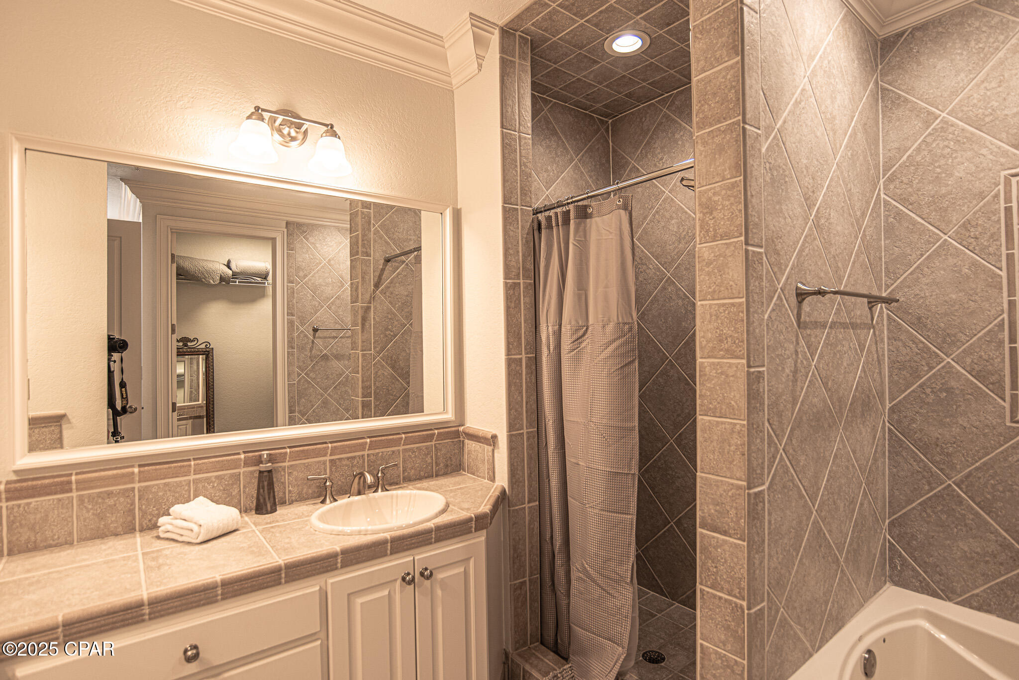 Image 25 For 331 Eagles Way 331