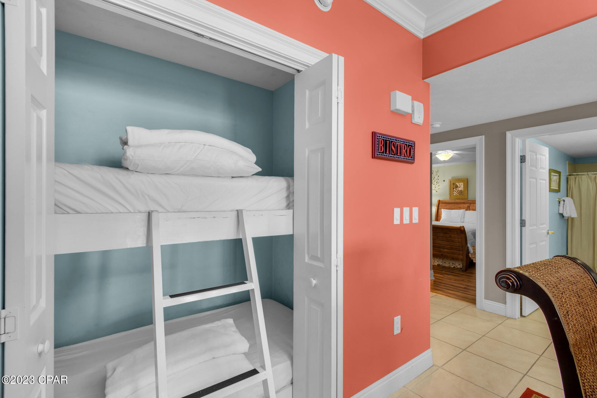 Image 11 For 5004 Thomas Drive 2210