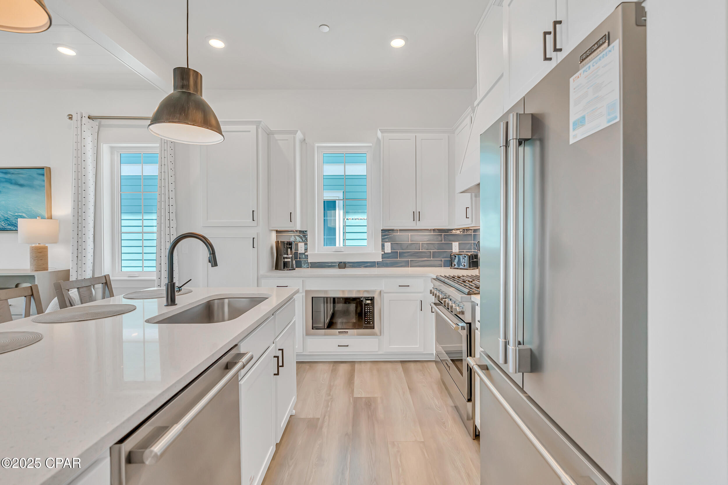 Listing photo id 11 for 13643 Front Beach Road