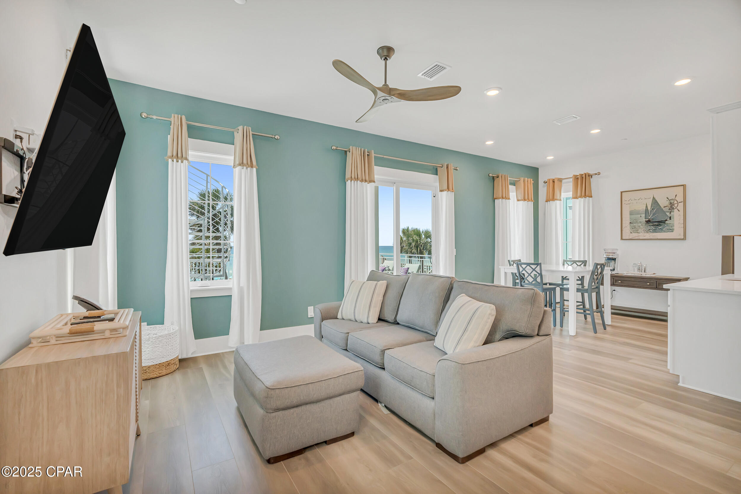 Listing photo id 37 for 13643 Front Beach Road