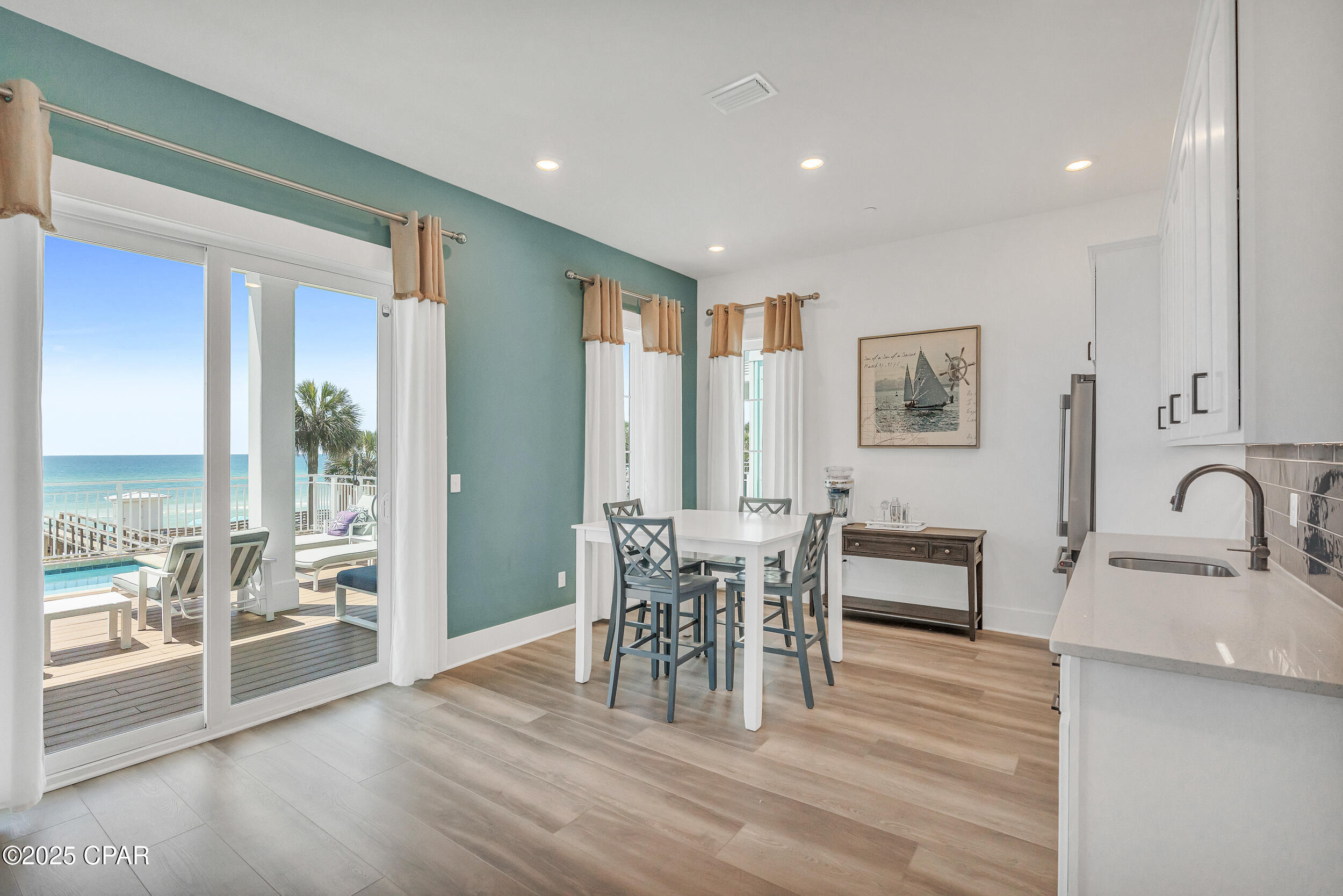 Listing photo id 38 for 13643 Front Beach Road