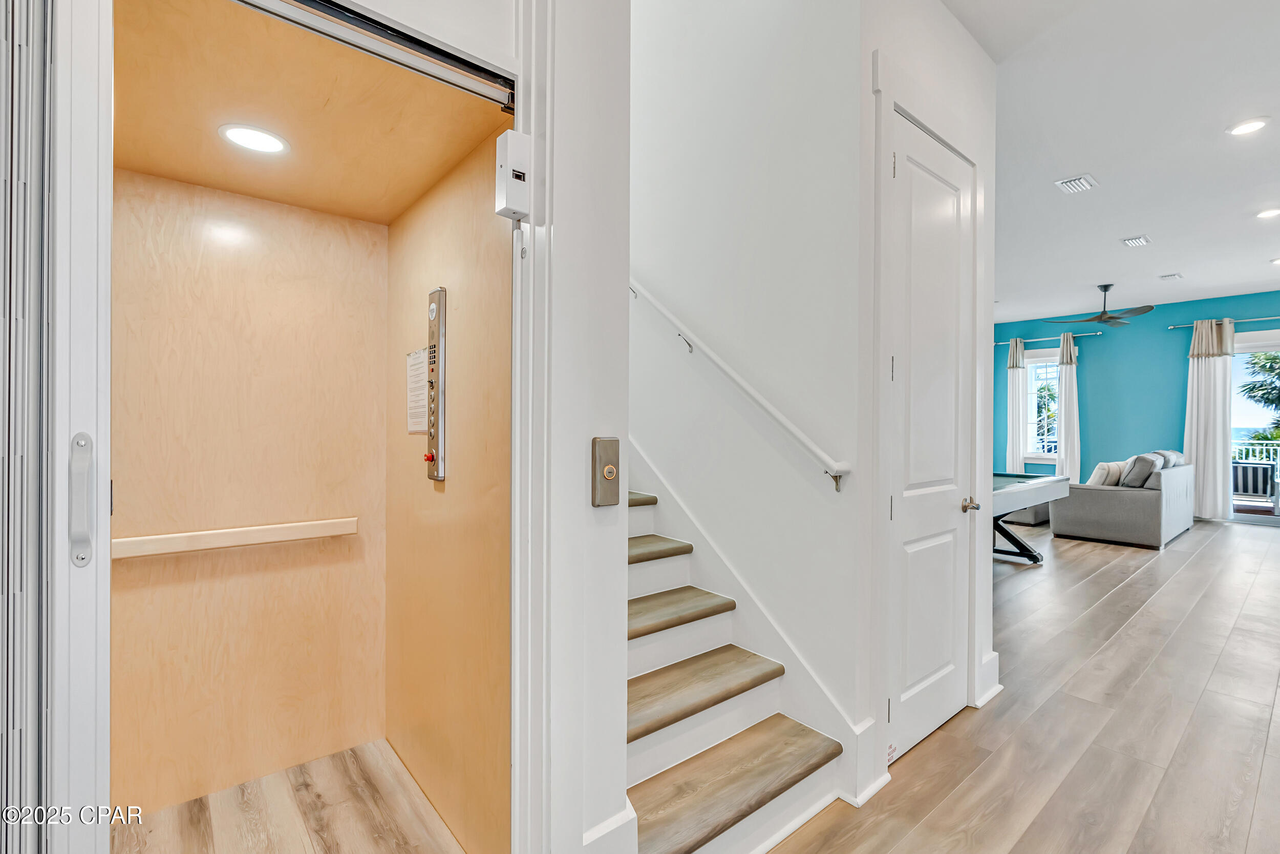 Listing photo id 5 for 13643 Front Beach Road