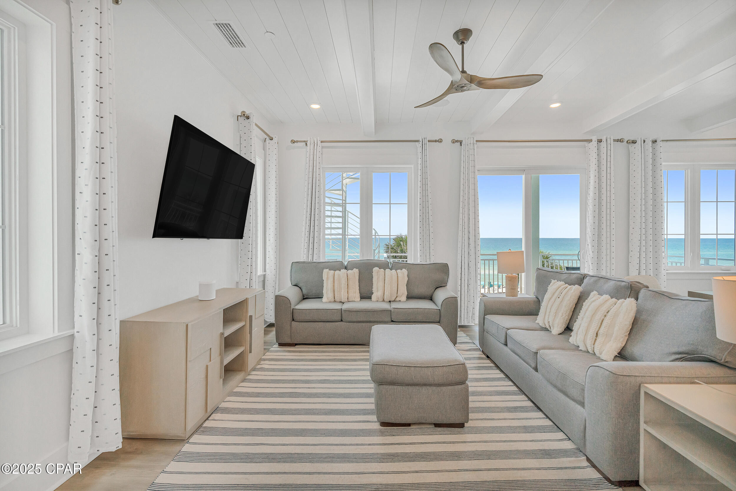 Listing photo id 54 for 13643 Front Beach Road