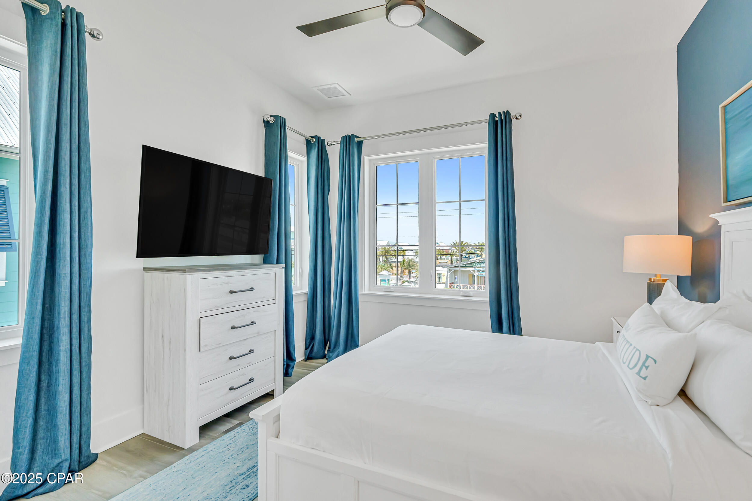 Listing photo id 64 for 13643 Front Beach Road