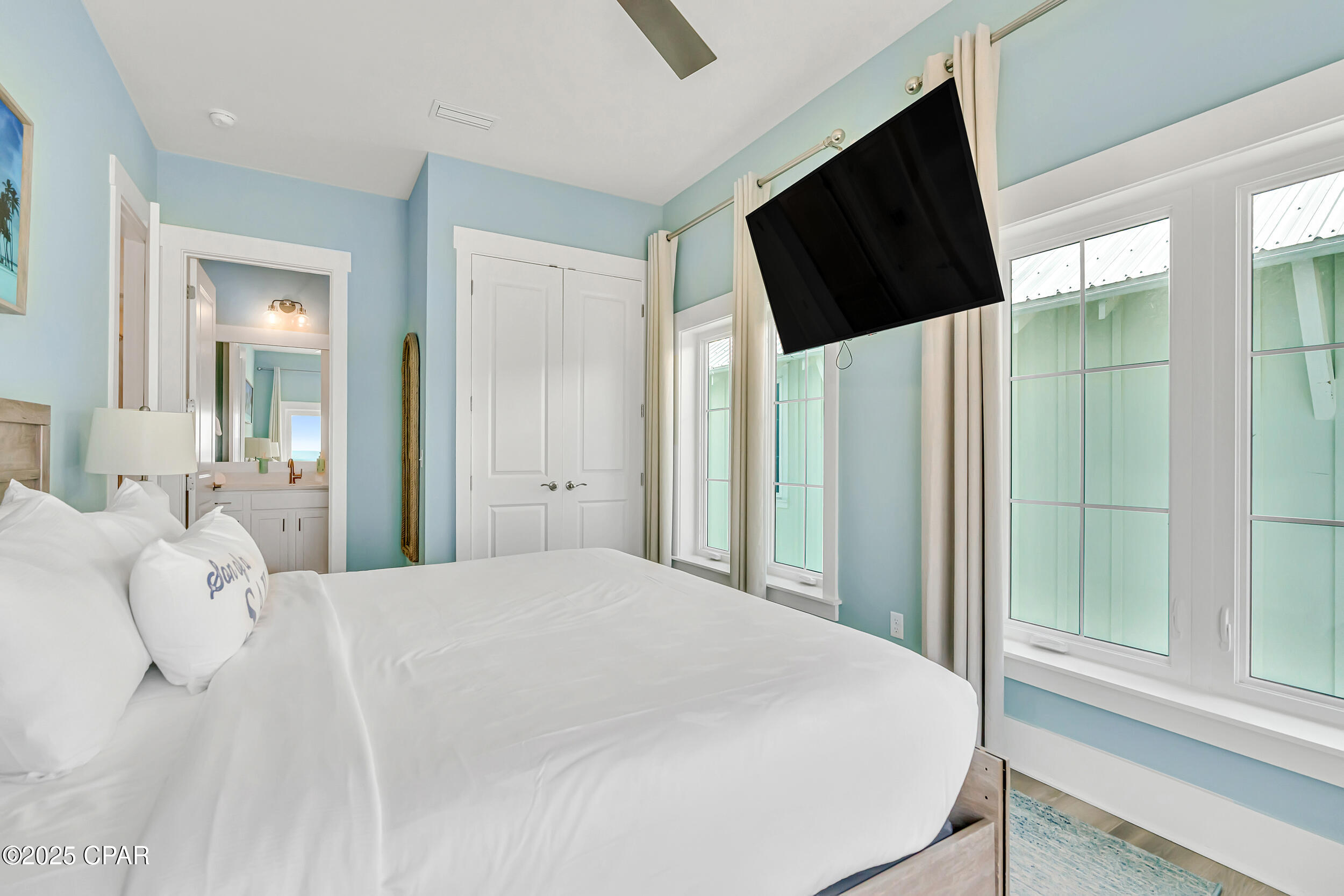 Listing photo id 74 for 13643 Front Beach Road