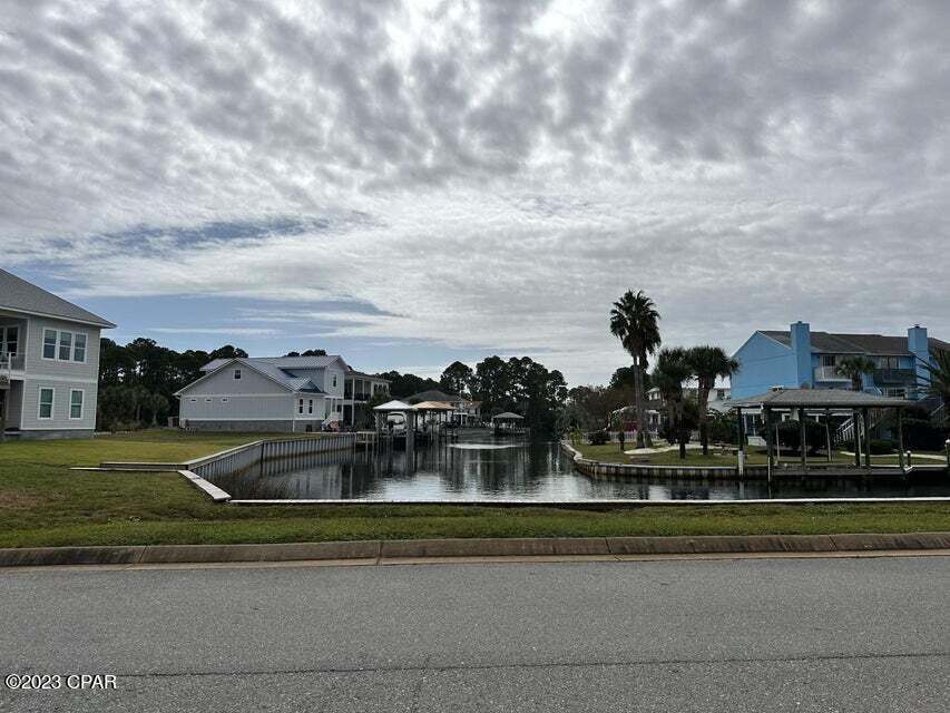 Listing photo id 11 for 1758 Stanford Road