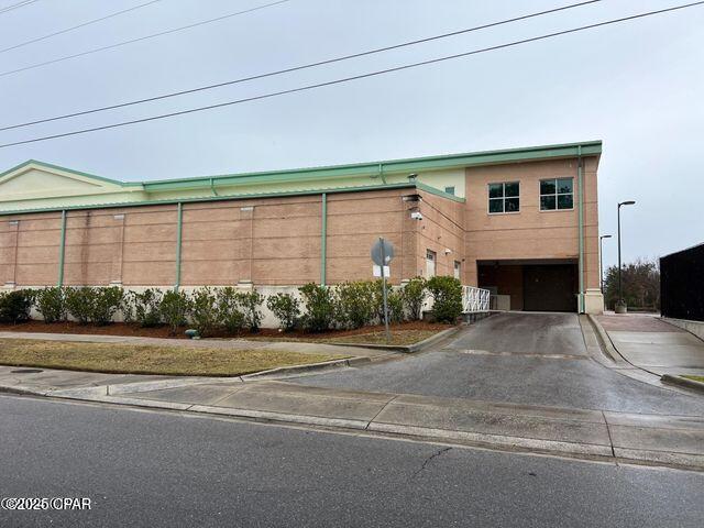 Listing photo id 19 for 533 11th Street Street