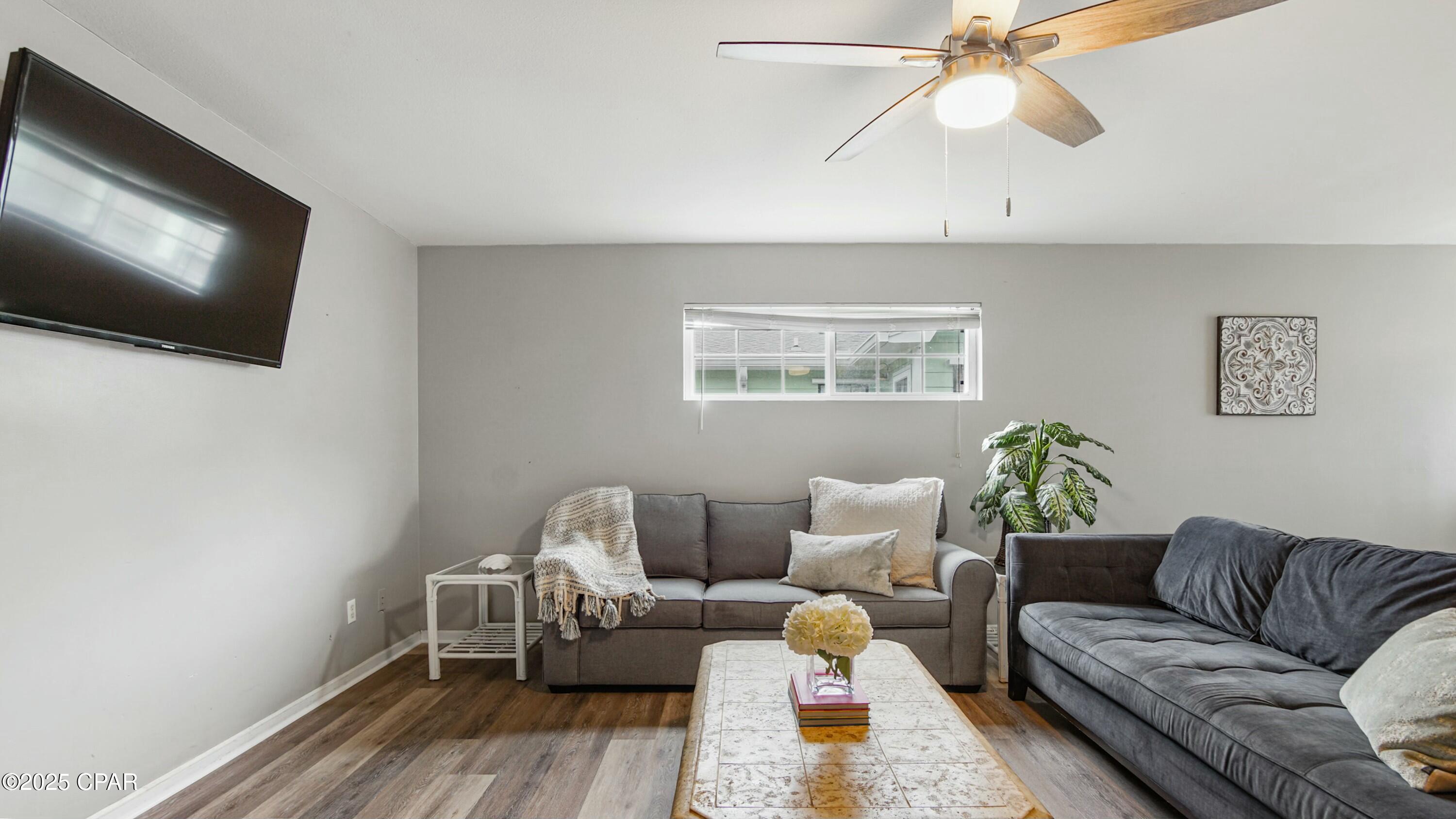 Image 6 For 21506 Dolphin Avenue