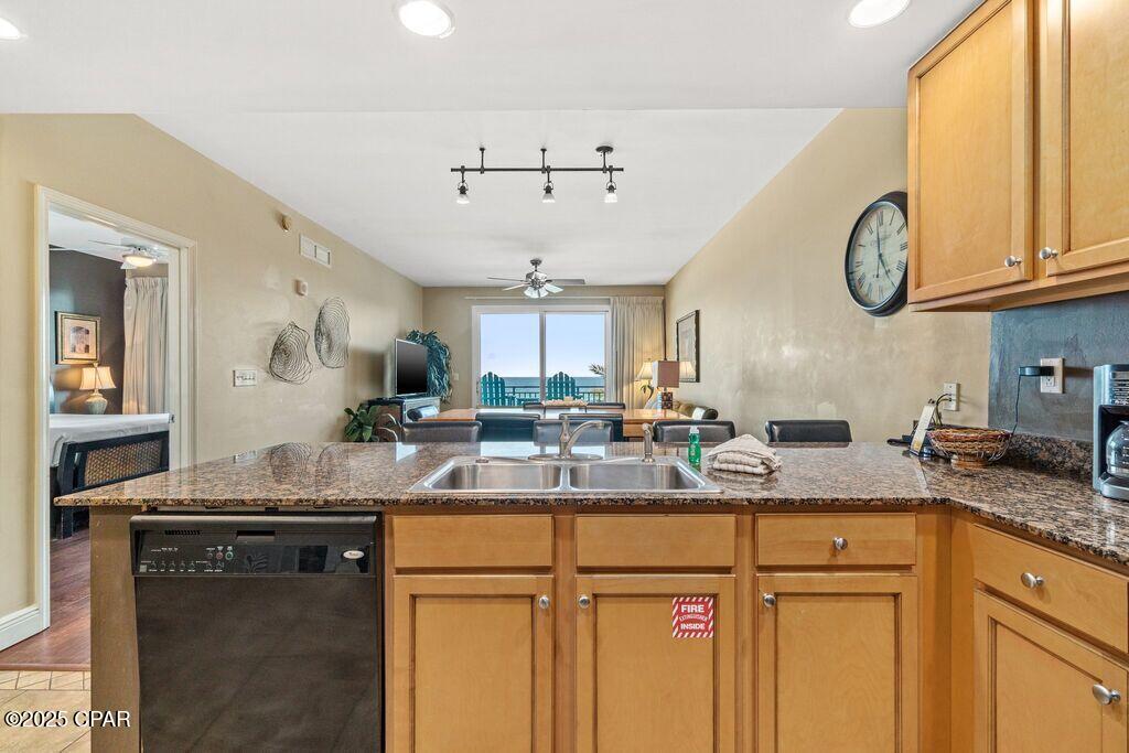 Image 12 For 16701 Front Beach Road 306