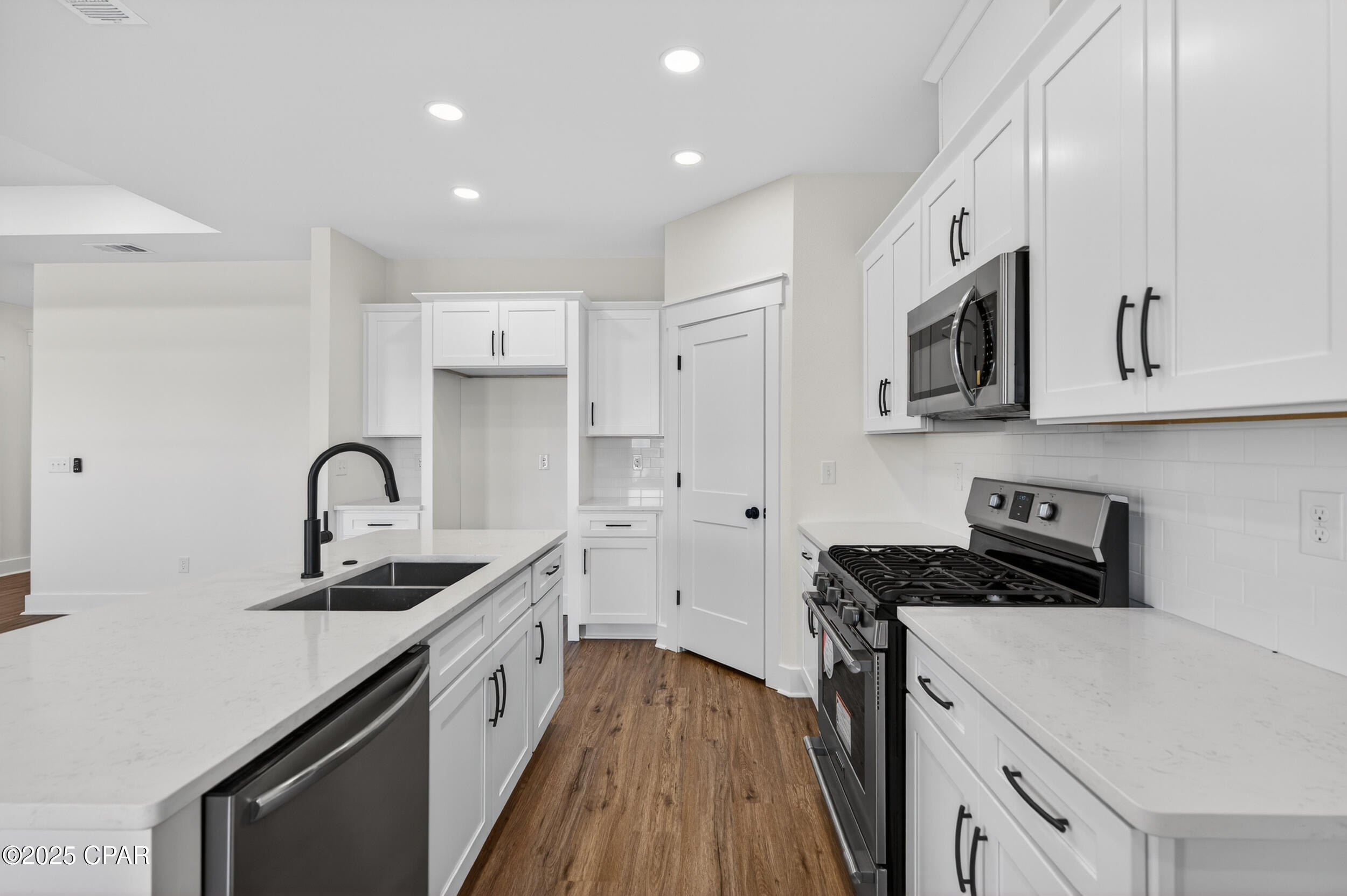 Image 7 For 3078 Lucky Farm Lane