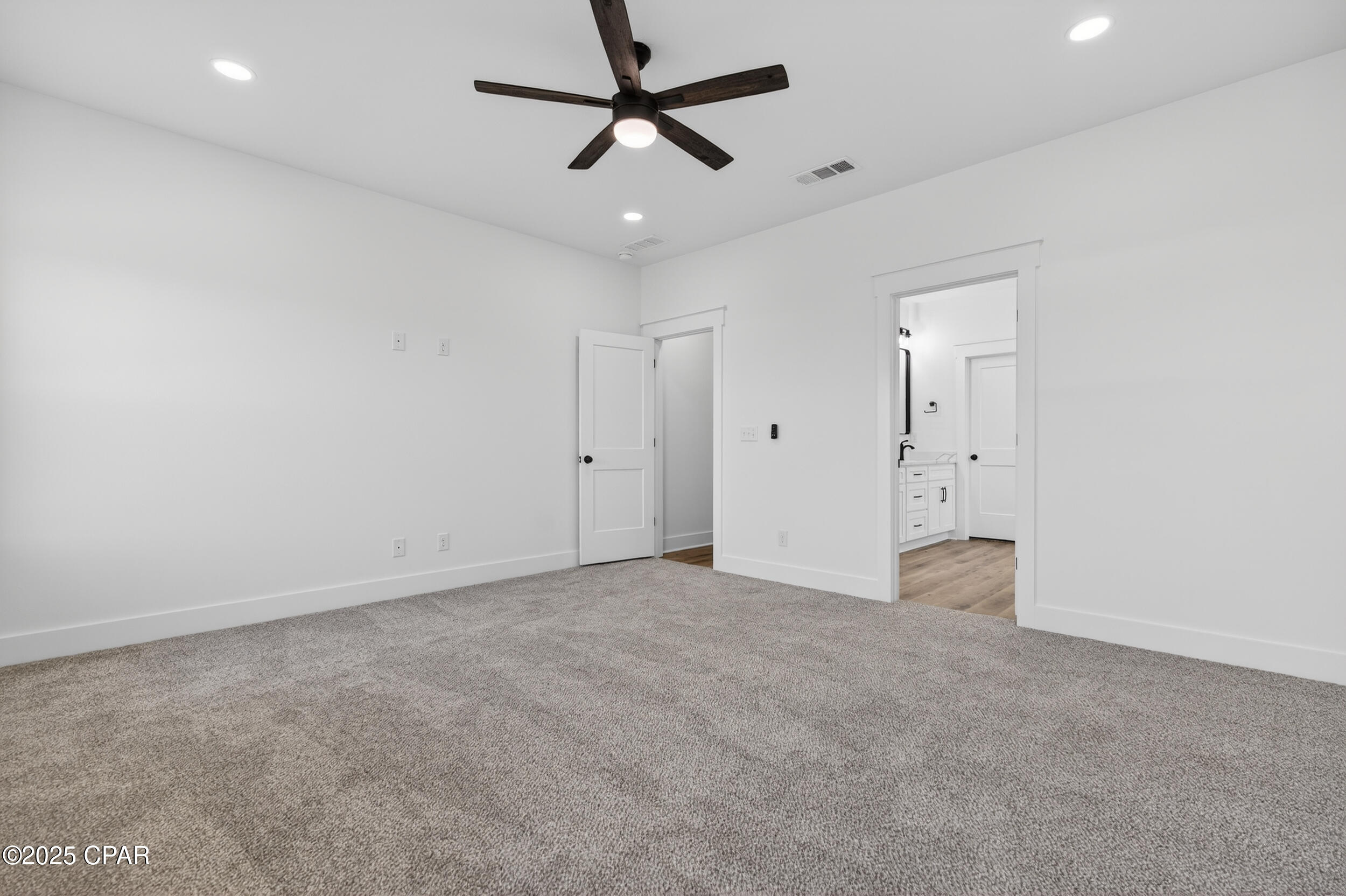 Image 15 For 3082 Lucky Farm Lane