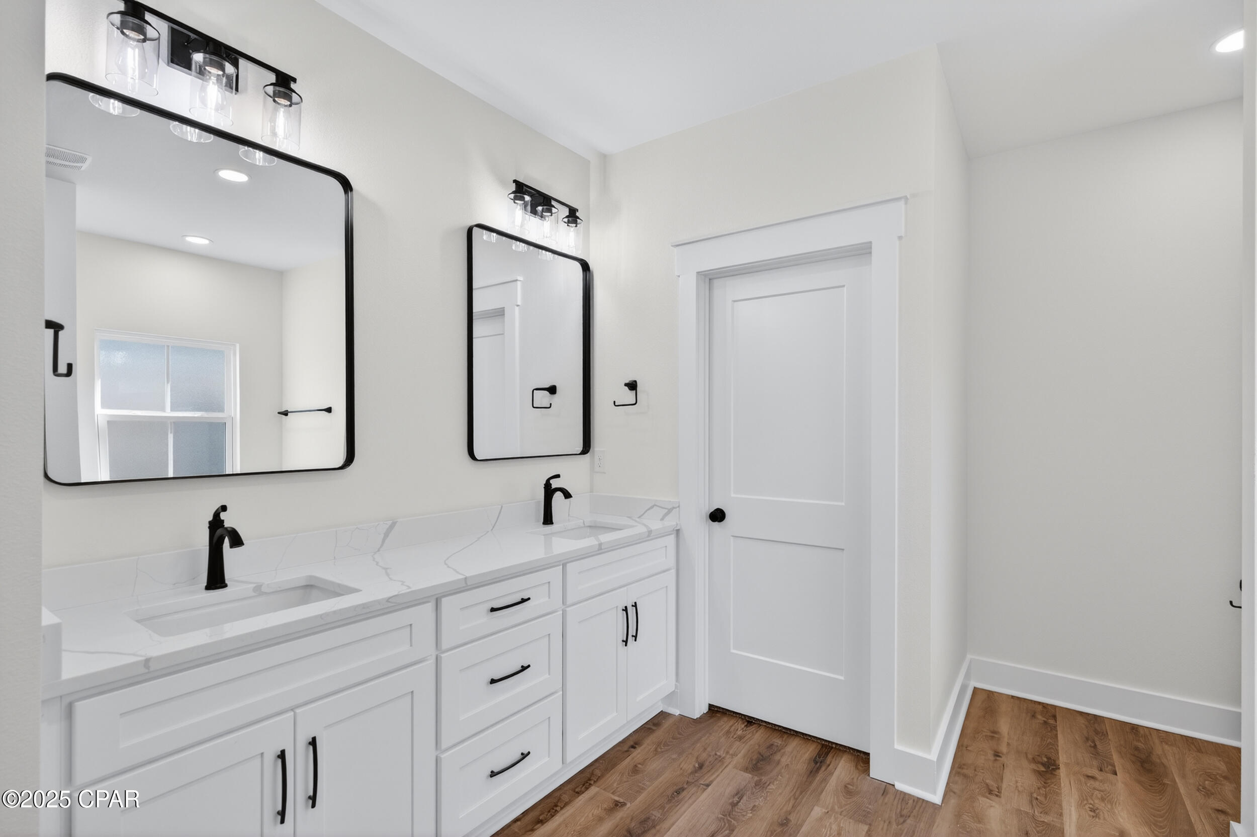 Image 16 For 3082 Lucky Farm Lane