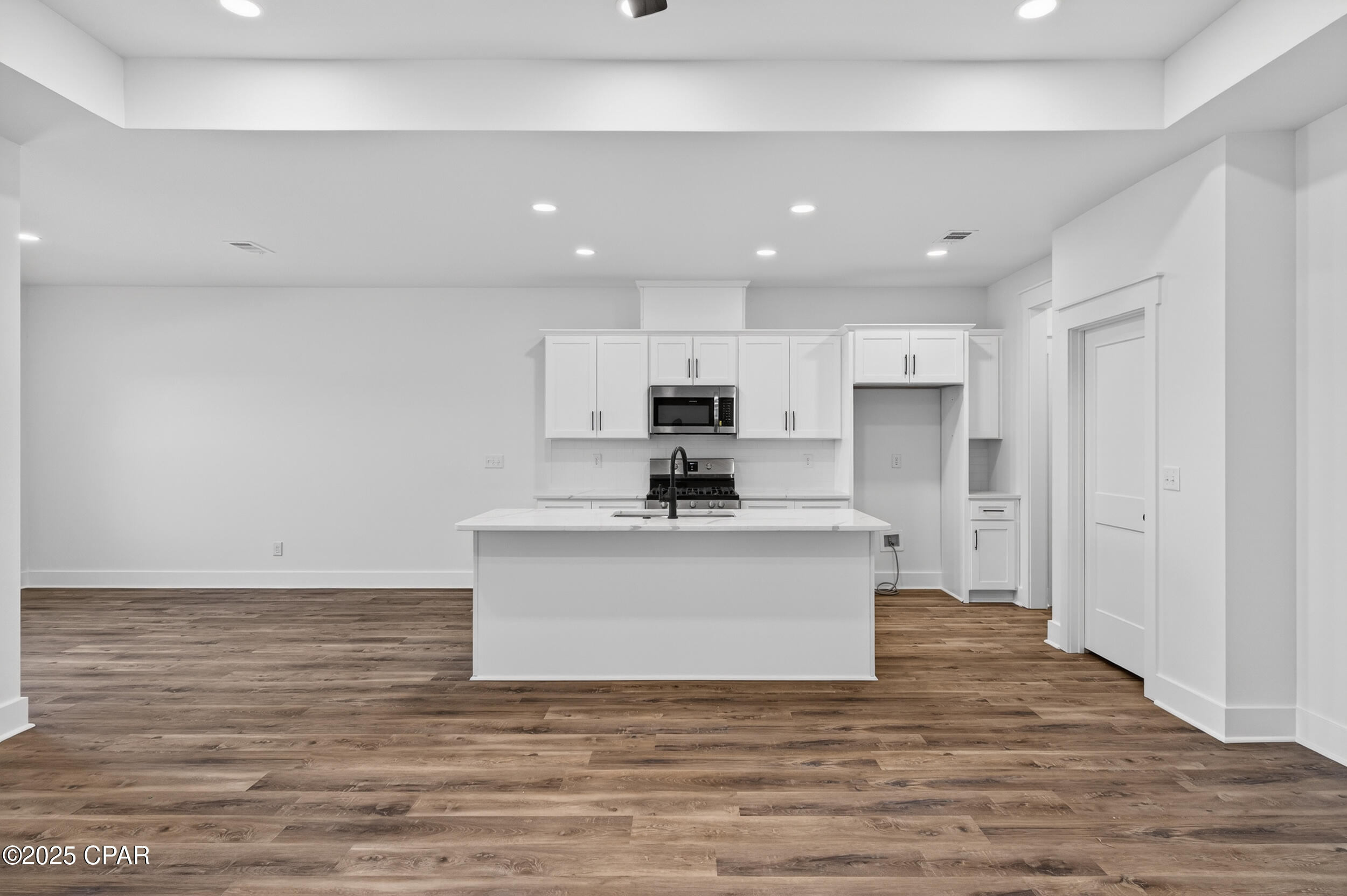 Image 4 For 3082 Lucky Farm Lane