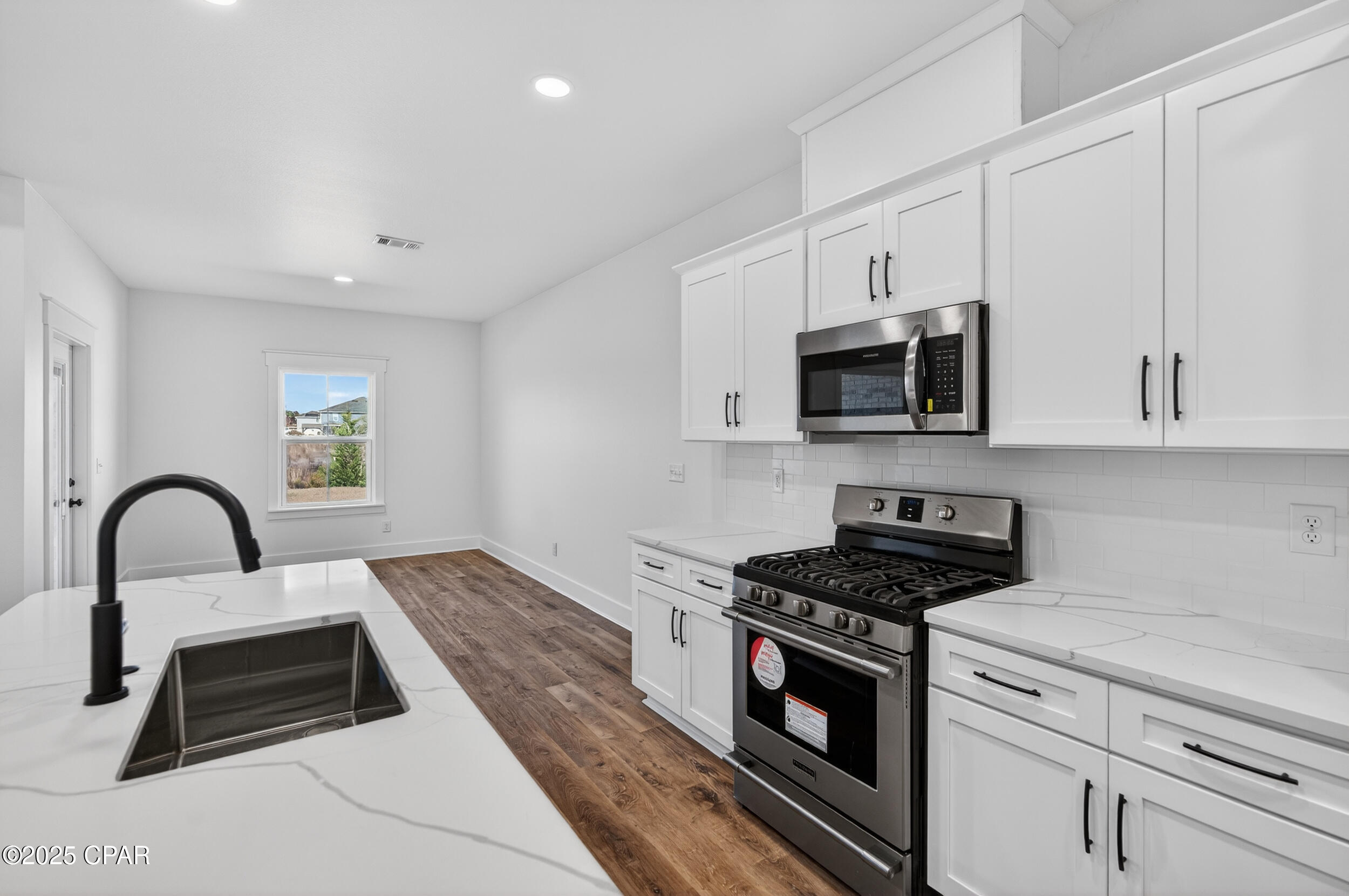 Image 8 For 3082 Lucky Farm Lane