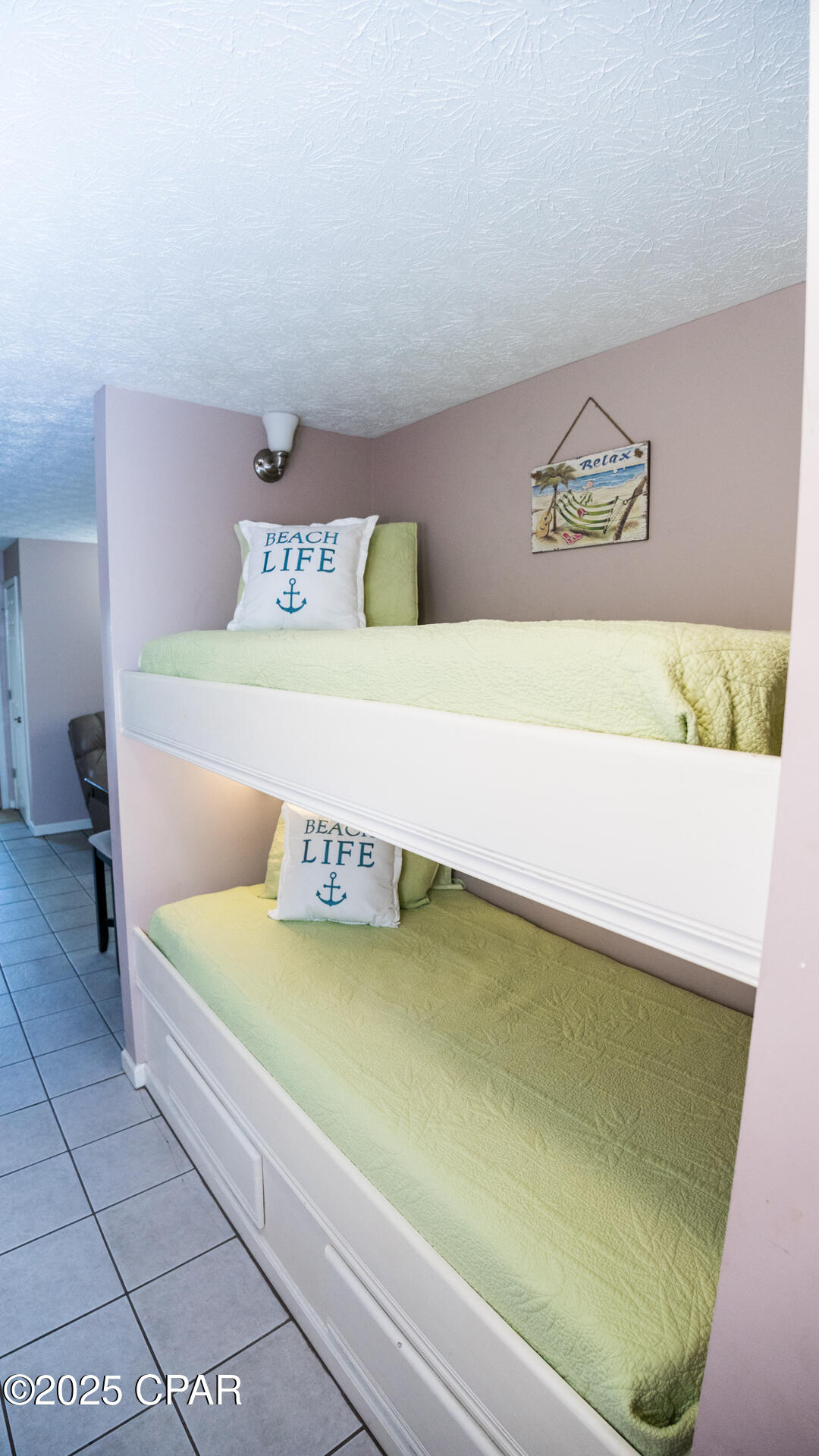 Image 8 For 17462 Front Beach  60202