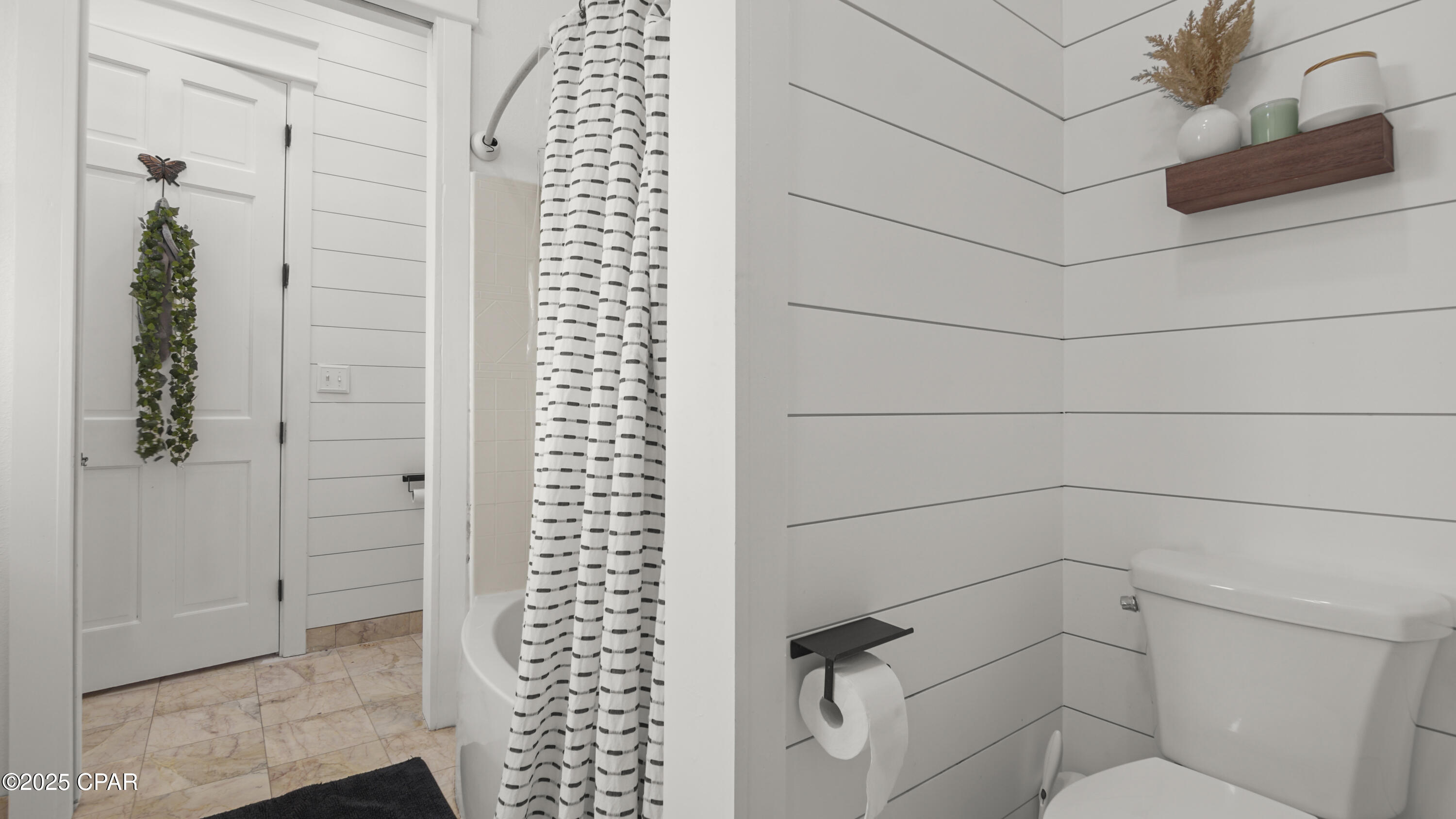 Image 36 For 24197 Pine Tree Trail