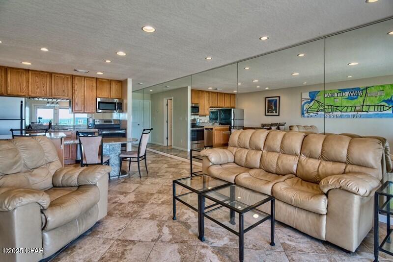 Image 2 For 16621 Front Beach Road Road 108